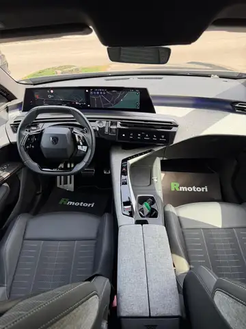 Peugeot 3008 view 3