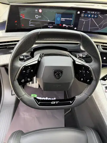 Peugeot 3008 view 4