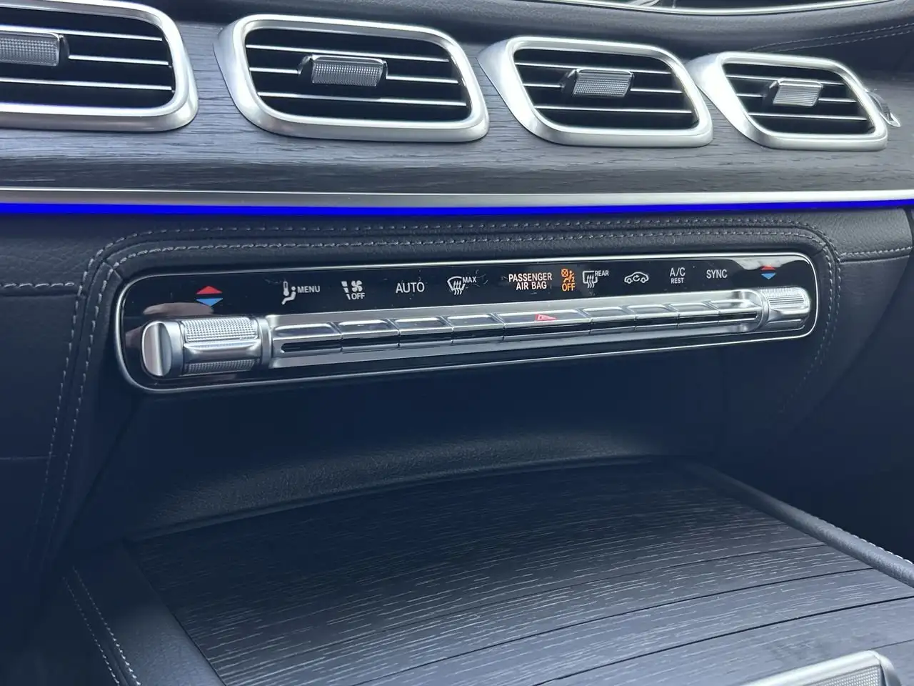 Mercedes-Benz GLS снимка Mercedes-Benz GLS