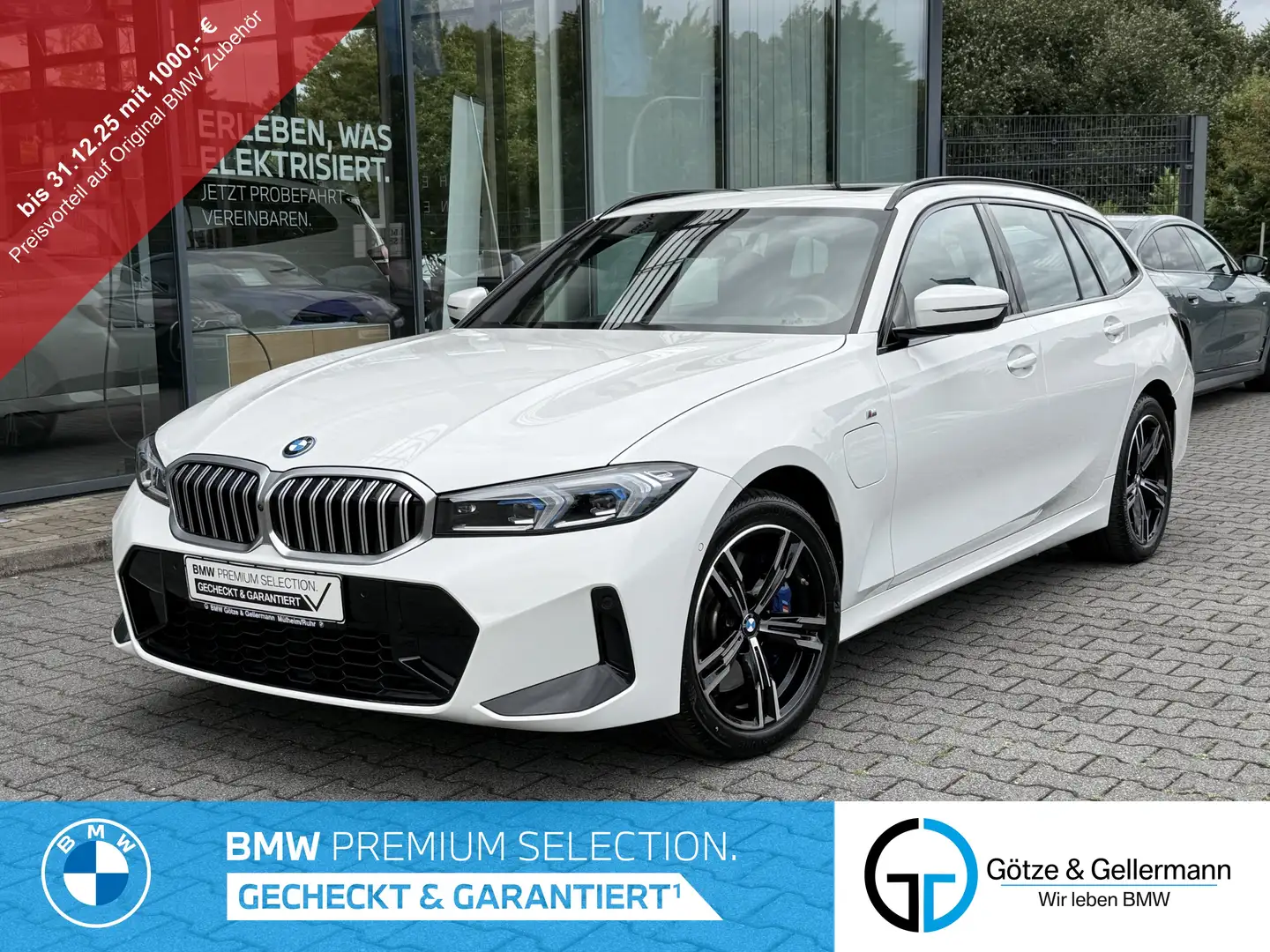 BMW 330 e xDrive Touring M Sport //AHK Pano FACELIFT Weiß - 1