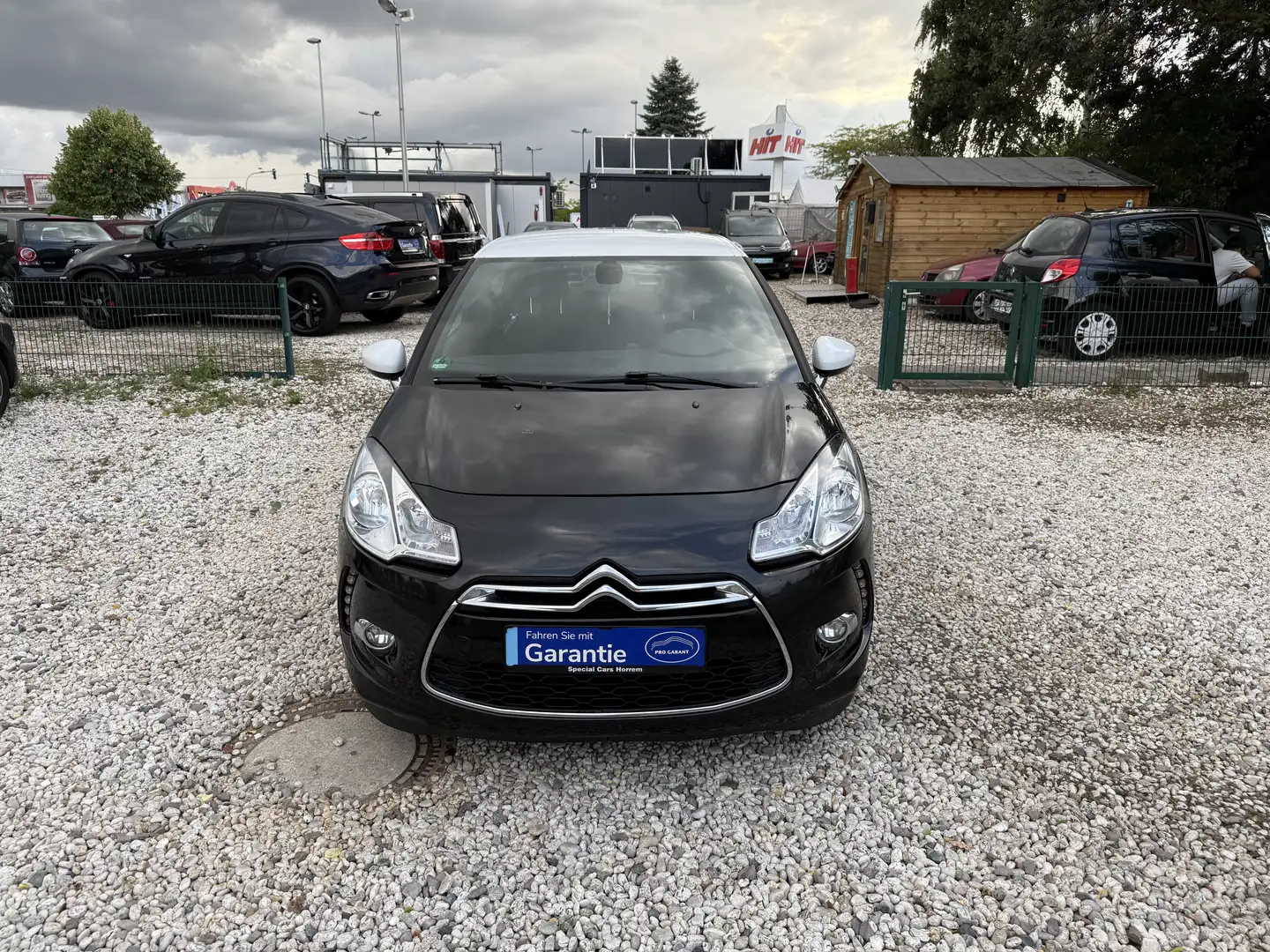 Citroen DS3 SportChic AUS 2 HAND 12 MONATE GARANTIE Schwarz - 2