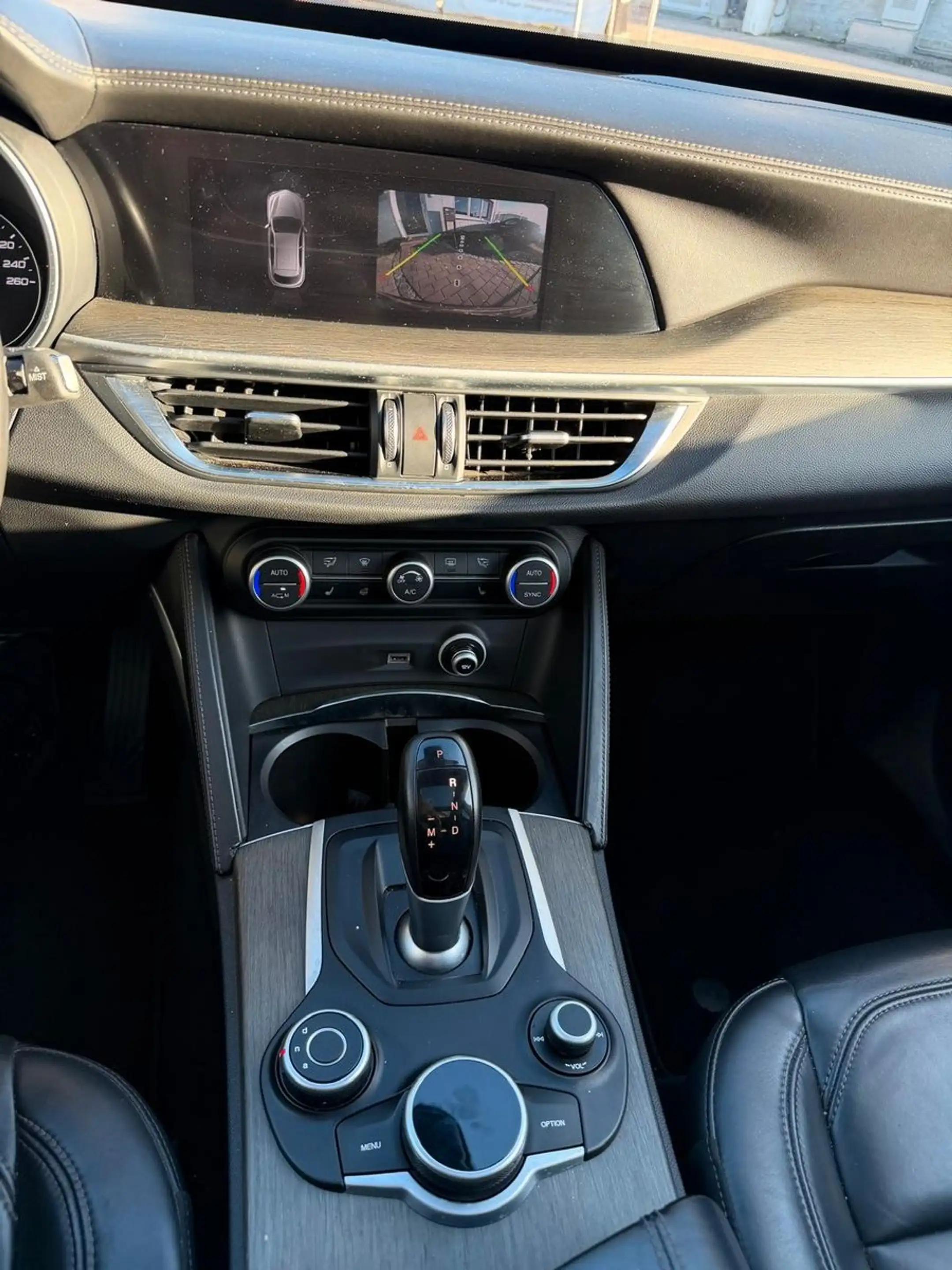 Alfa Romeo Stelvio Super 2WD — photo 13