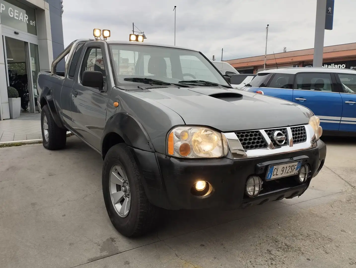 Nissan Navara Navara Single Cab 2.5 td 133cv Grigio - 1