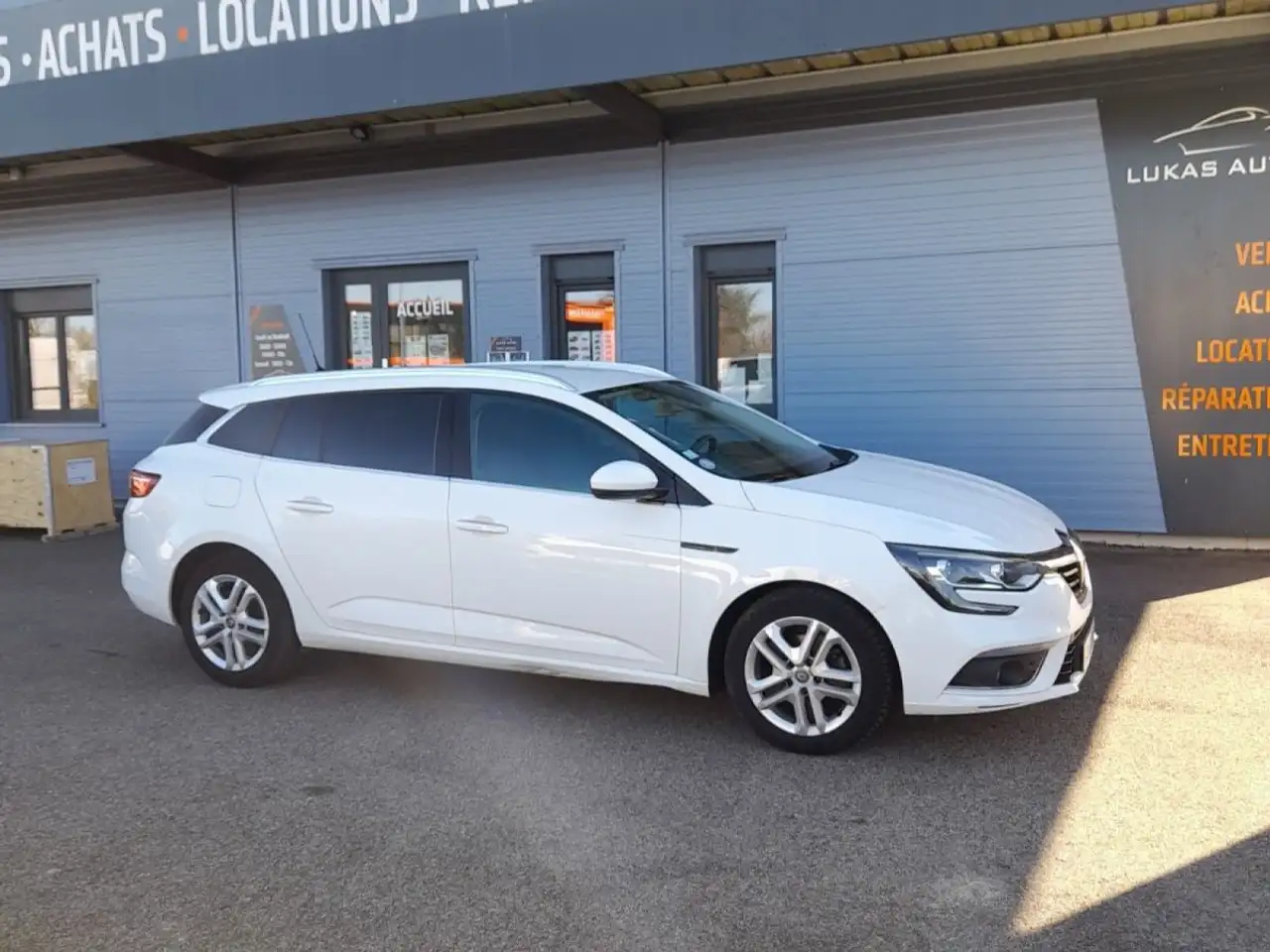 Renault Megane IV ESTATE TCe 100 Energy Zen