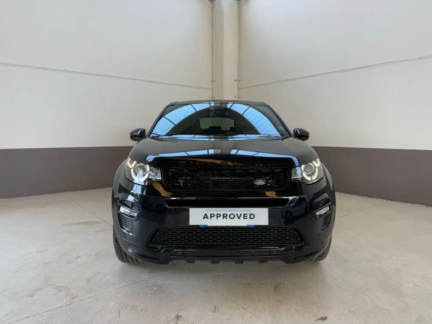 Land Rover Discovery Sport 2.0 TD4 180 CV SE Nero - 2