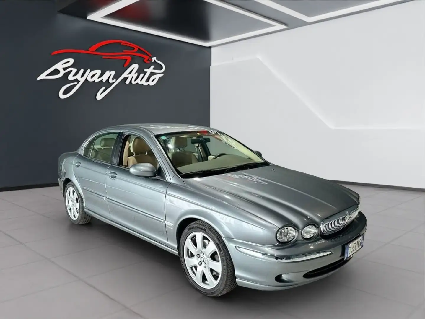 Jaguar X-Type 2.5 V6 Executive Grigio - 2