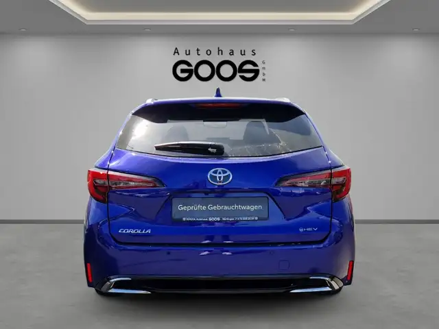 Toyota Corolla view 4
