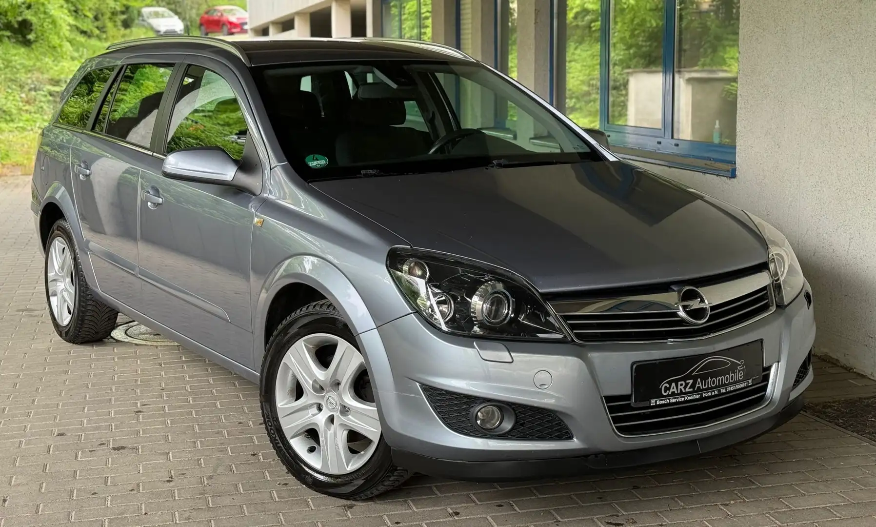 Opel Astra 1.6 Caravan Sport ** Tüv Neu ** Grijs - 1