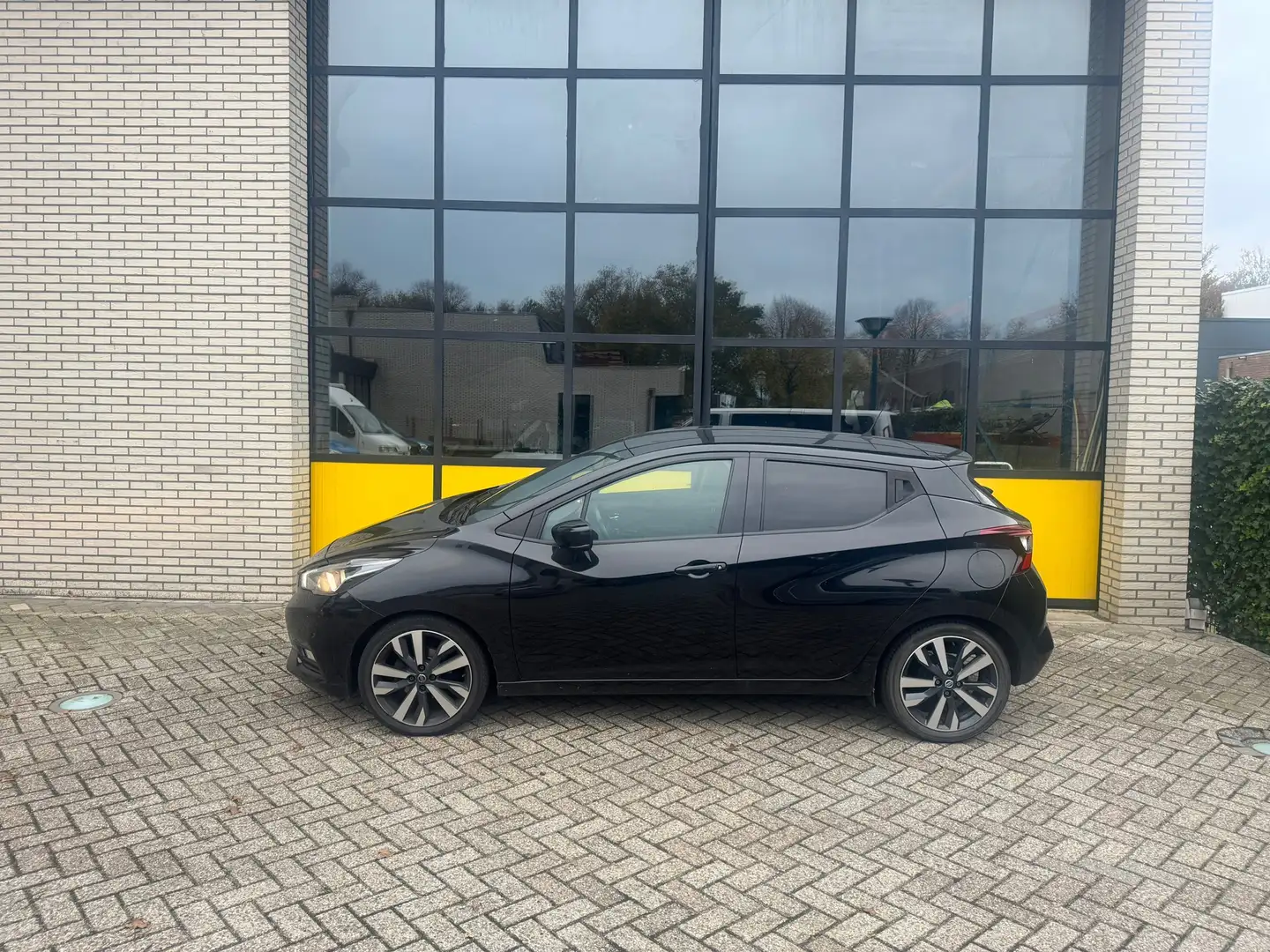 Nissan Micra Tekna, Bose geluid, 360 camera, trekhaak & stoelve Noir - 2