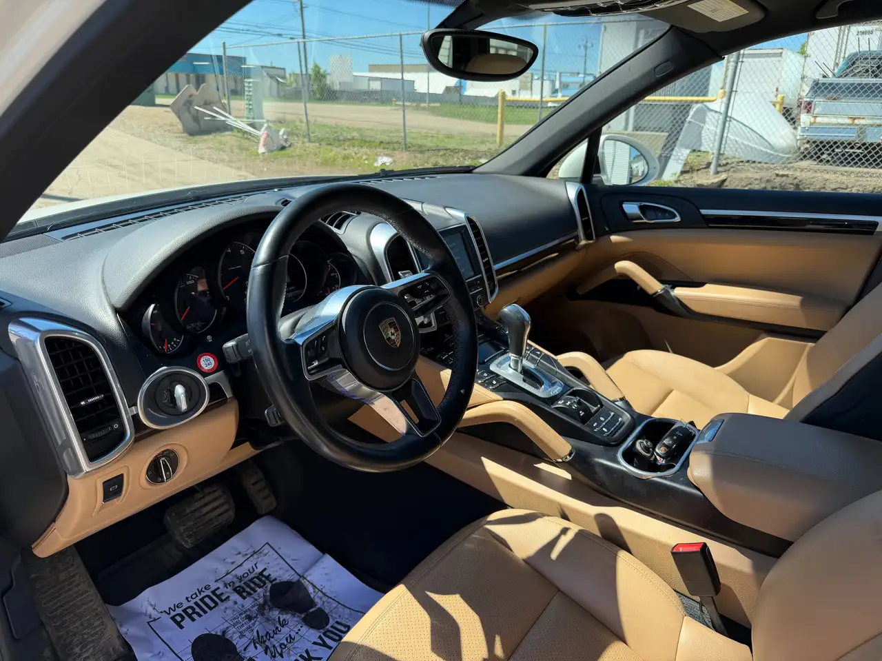 Porsche Cayenne снимка Porsche Cayenne