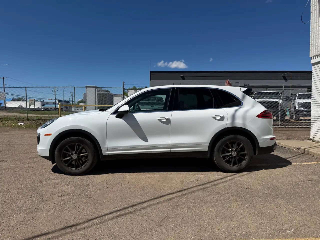 Porsche Cayenne снимка Porsche Cayenne