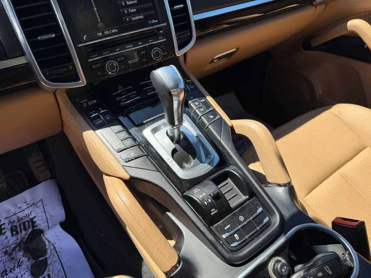 Porsche Cayenne снимка Porsche Cayenne