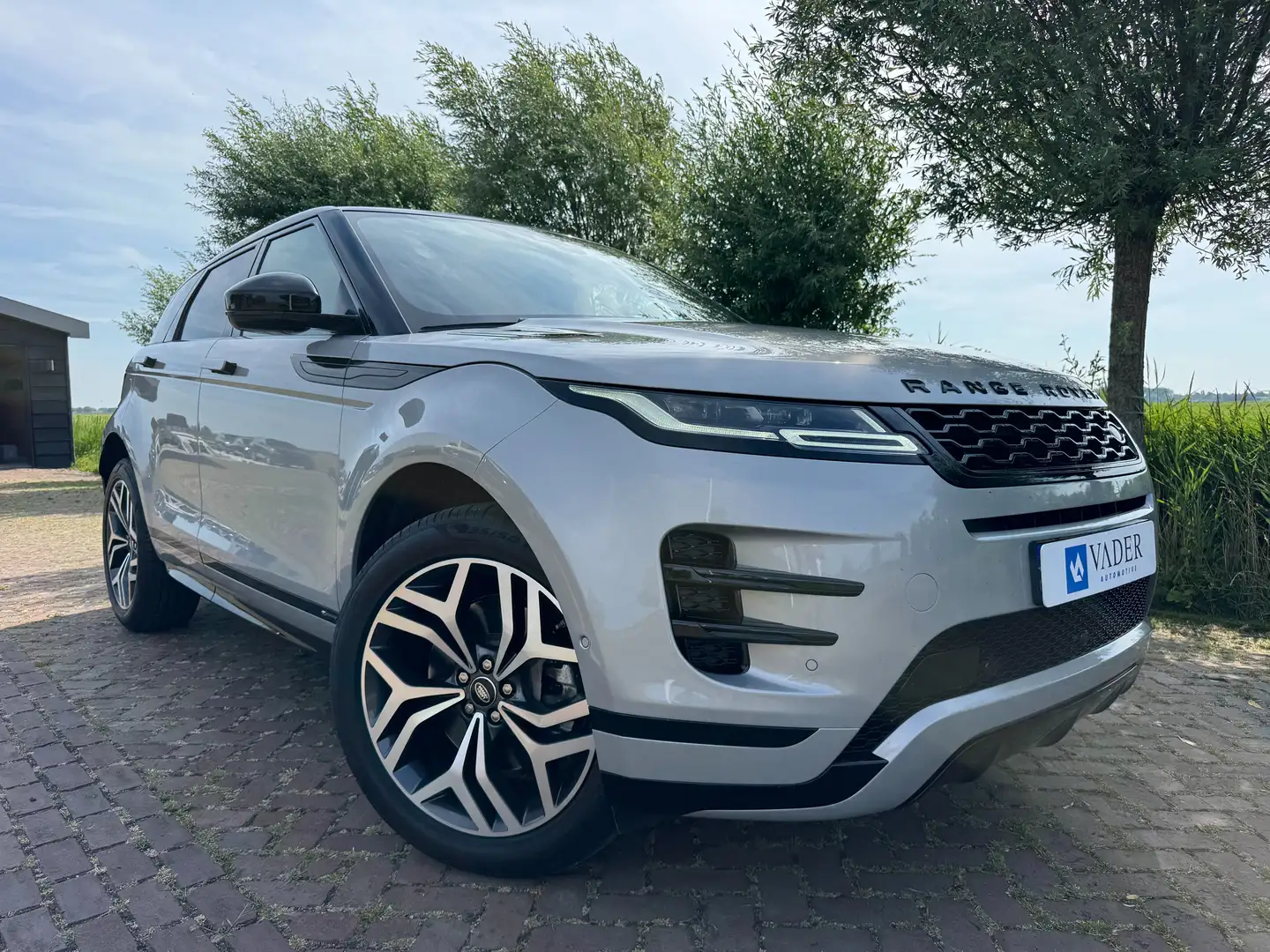 Land Rover Range Rover Evoque P200 AWD R-Dynamic SE Panodak 20" Black Pack Clear Grijs - 1