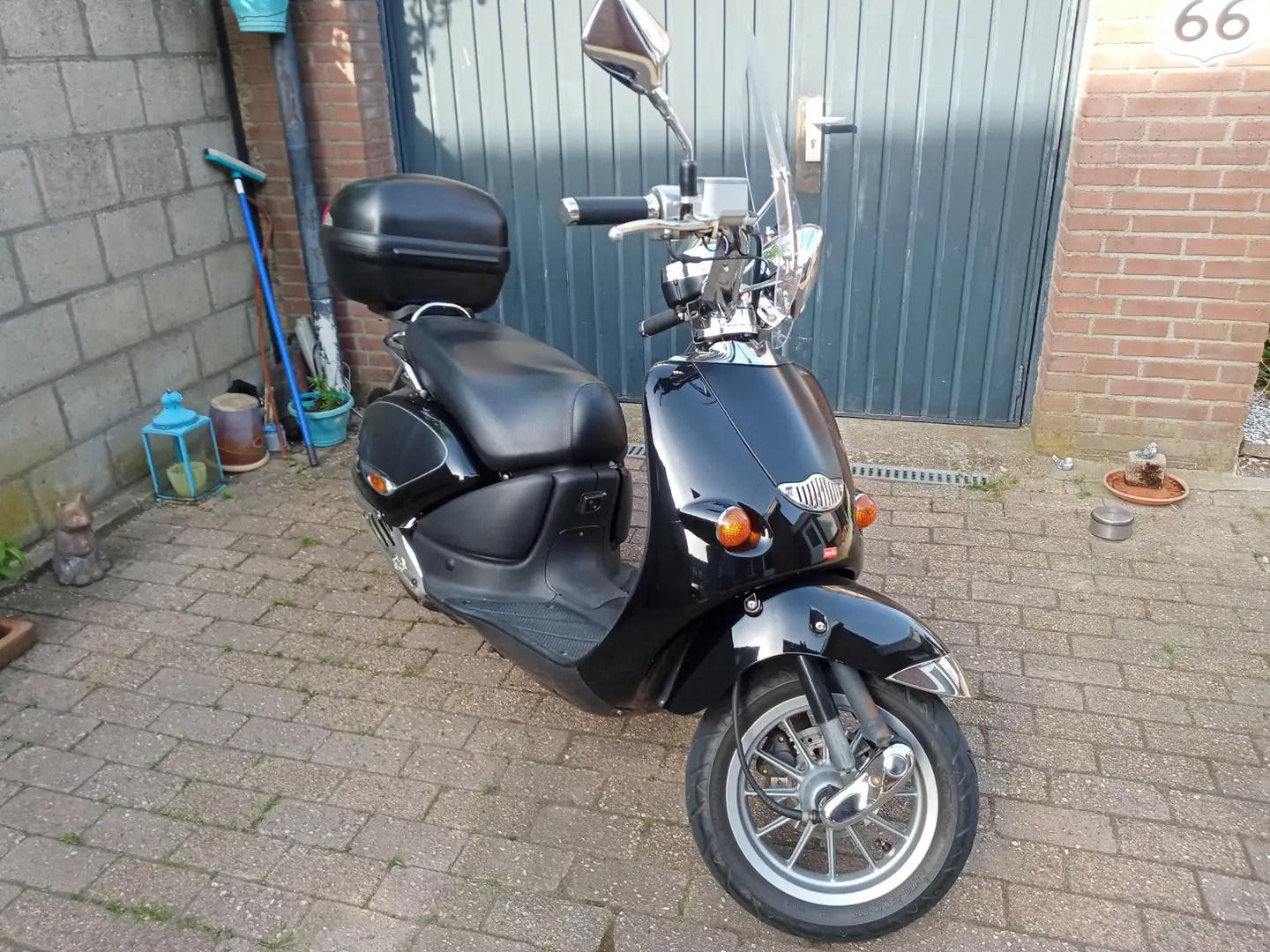 Aprilia Mojito 50 Custom Schwarz - 1