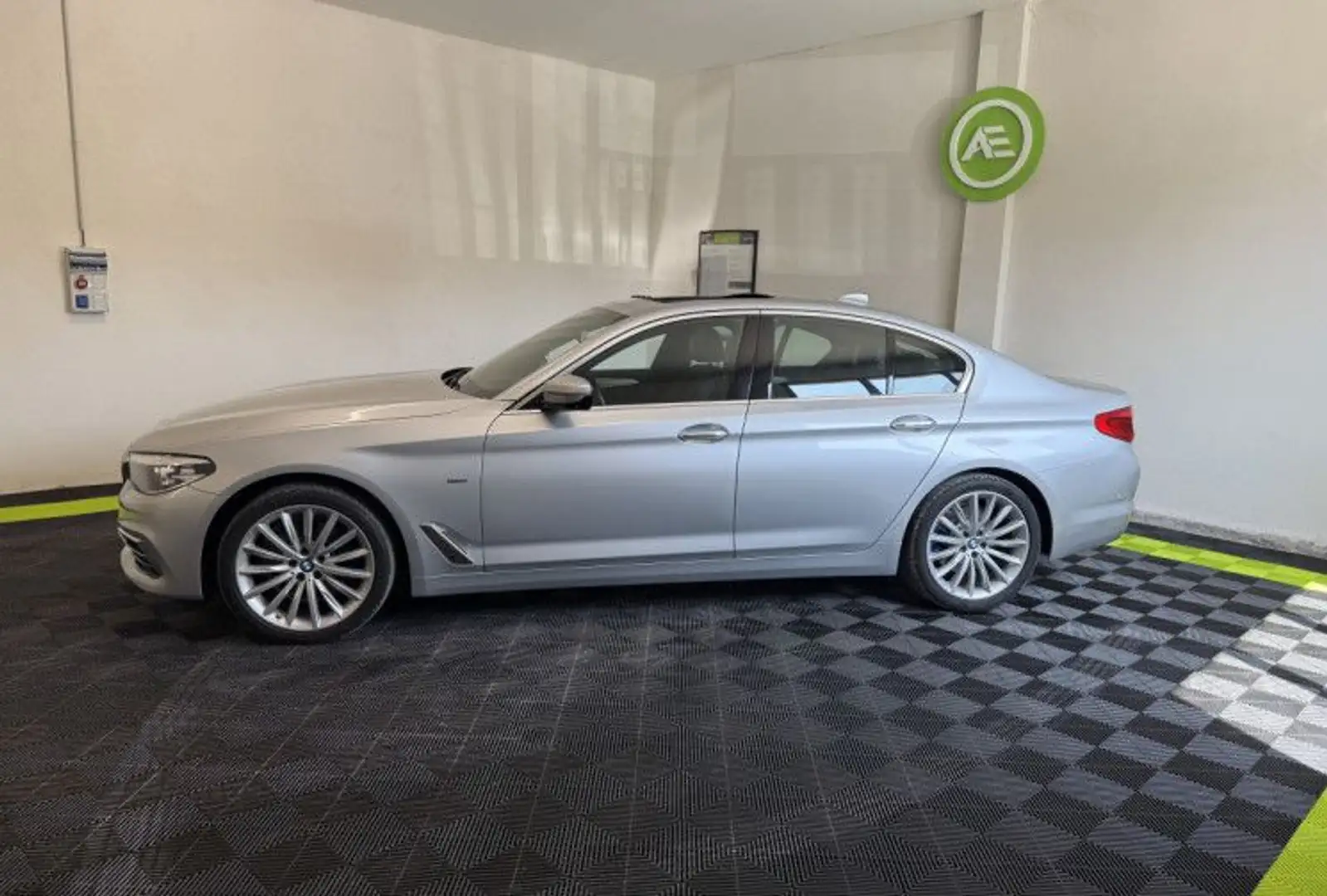 BMW 520 VI (G30) 520dA 190ch Luxury Steptronic - 2