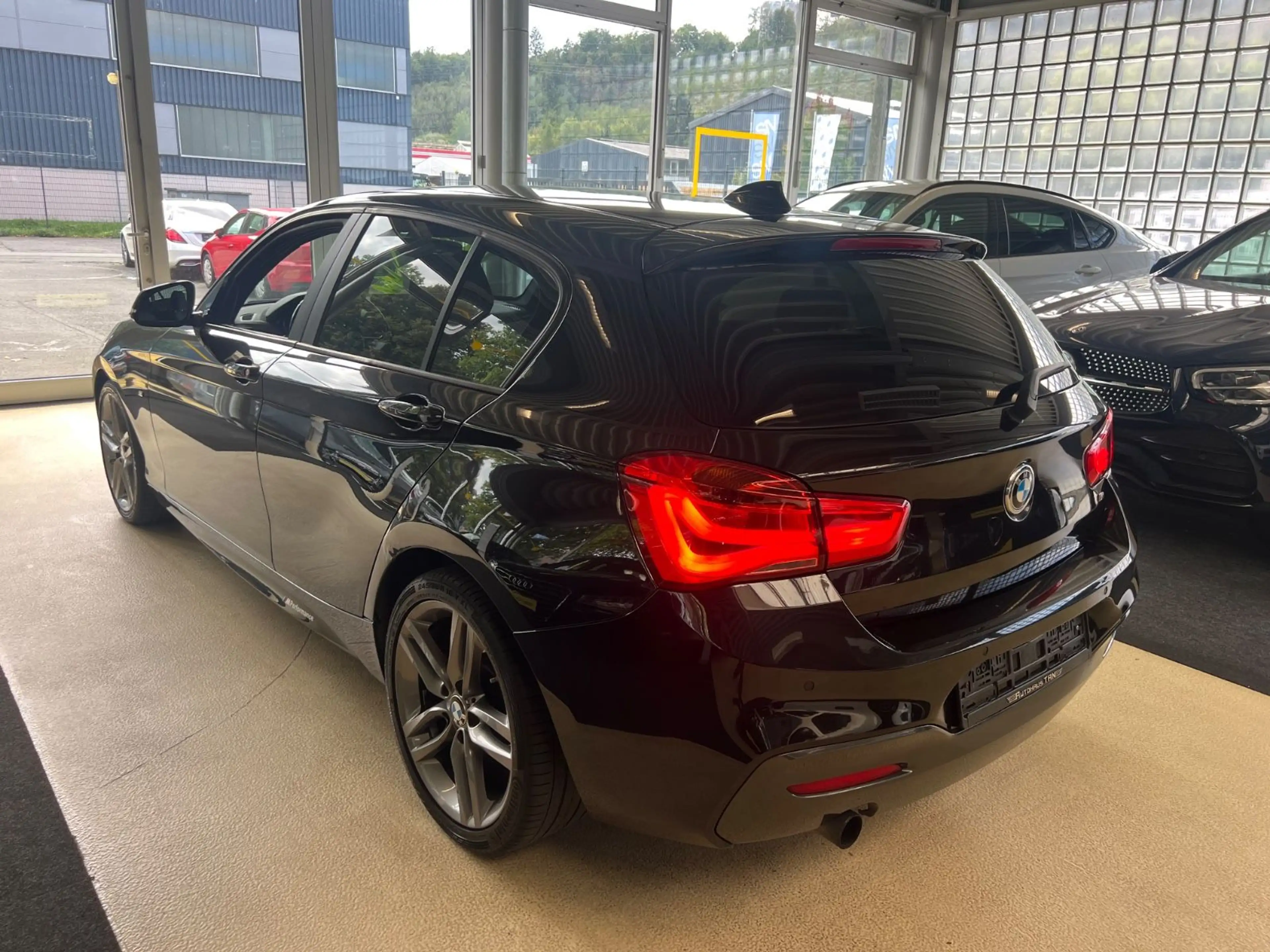 BMW 120 i M Sport Paket  * NAVI * SITZHEIZUNG * — photo 7