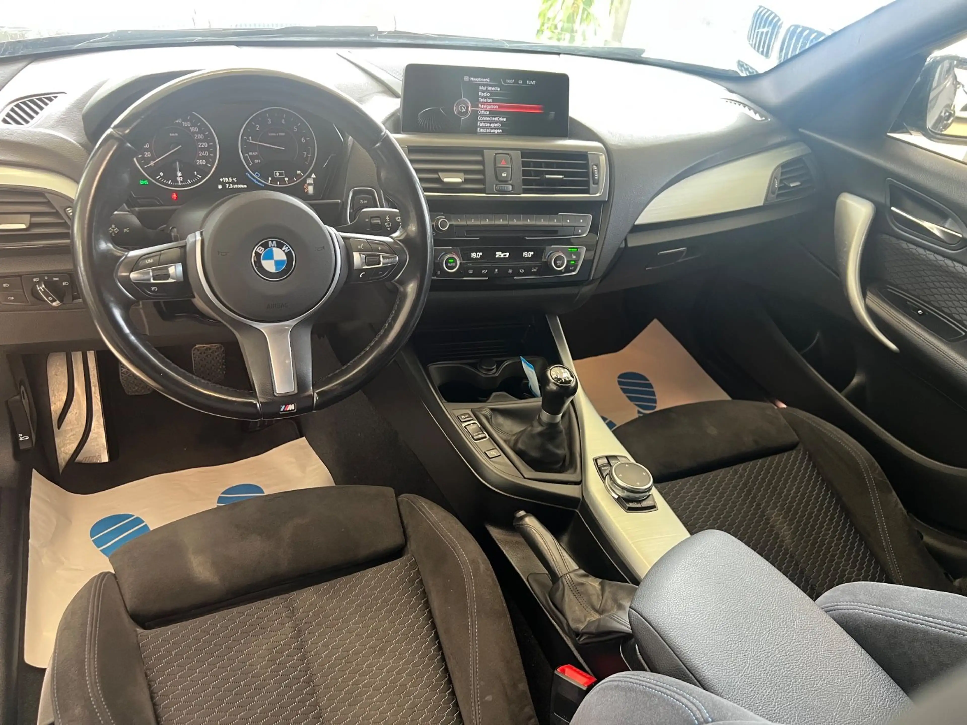 BMW 120 i M Sport Paket  * NAVI * SITZHEIZUNG * — photo 15