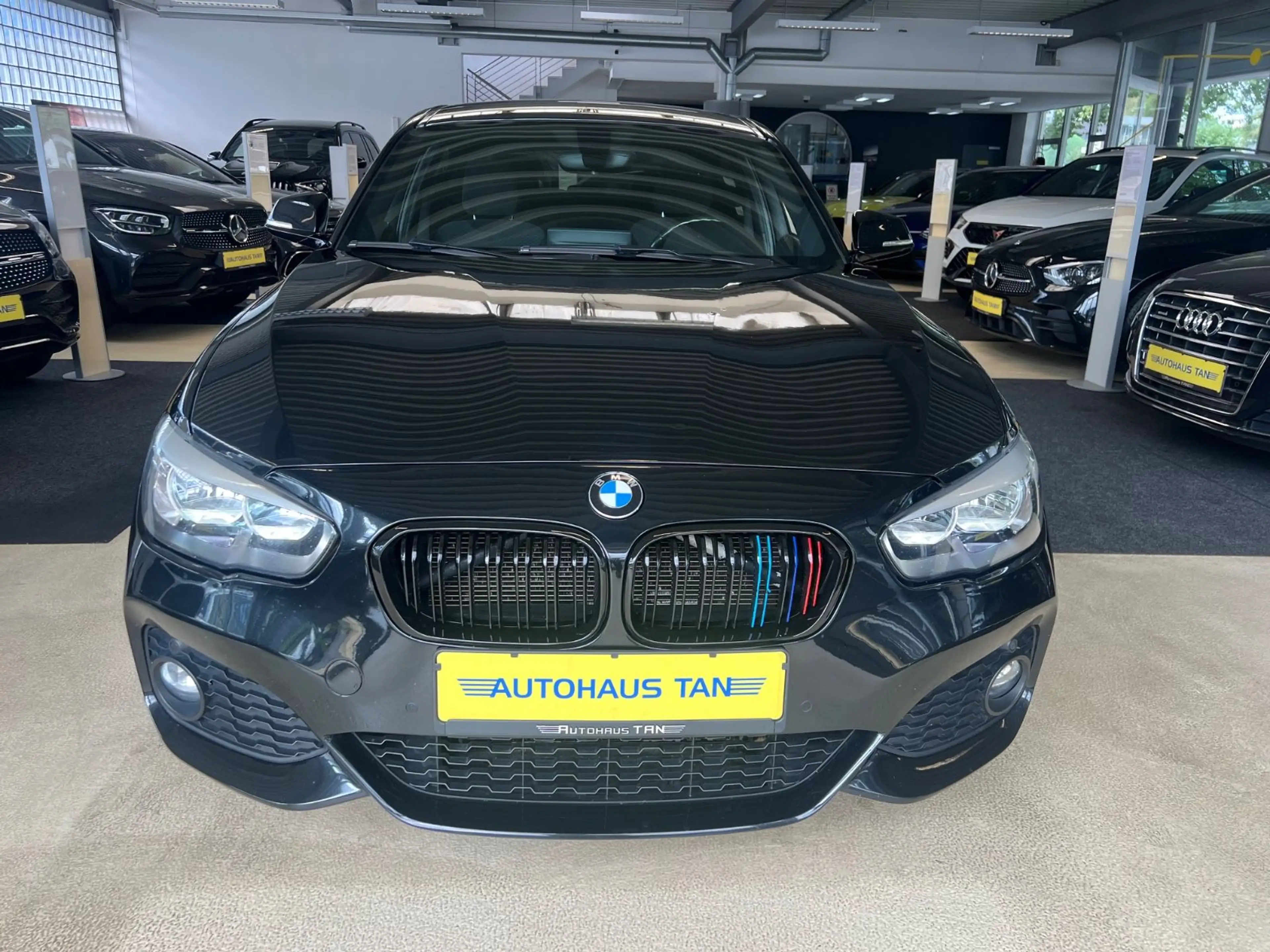 BMW 120 i M Sport Paket  * NAVI * SITZHEIZUNG * — photo 2