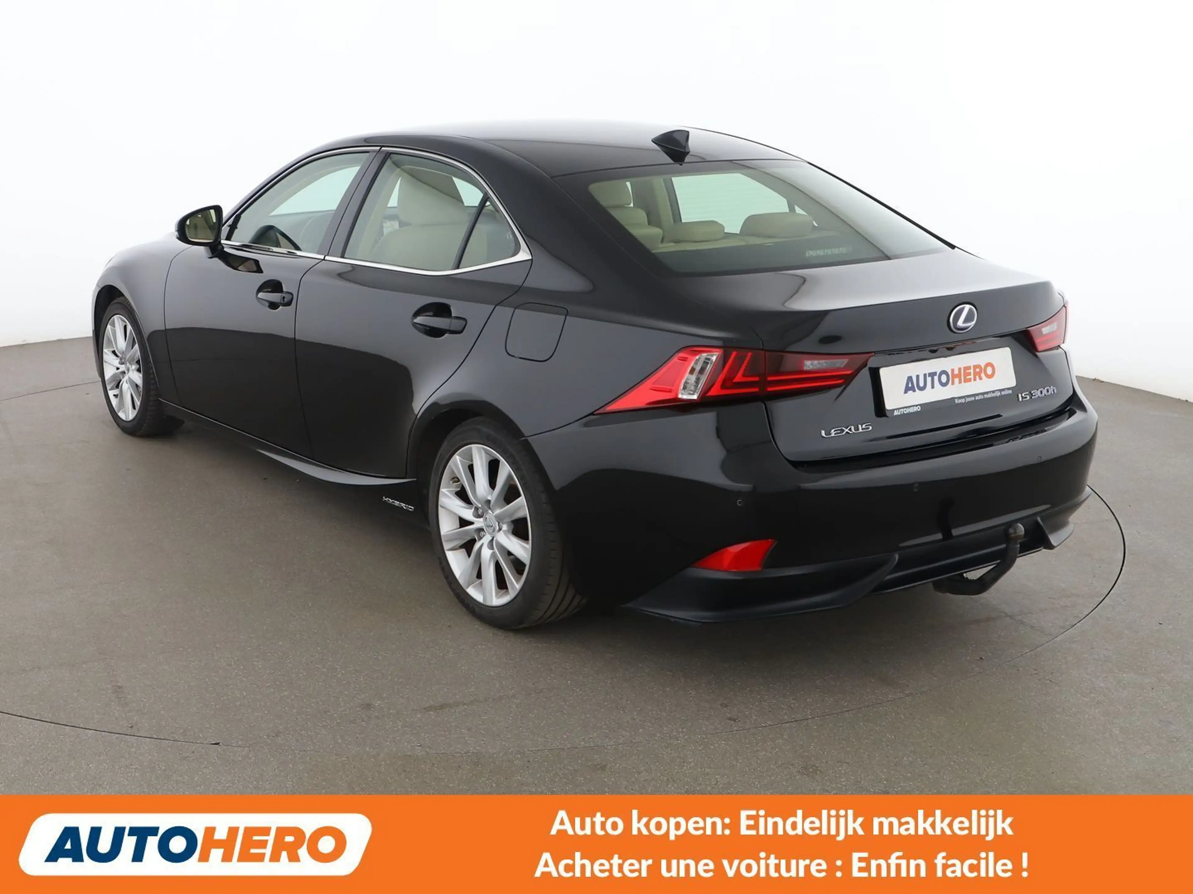 Lexus IS 300 IS 300h — photo 4