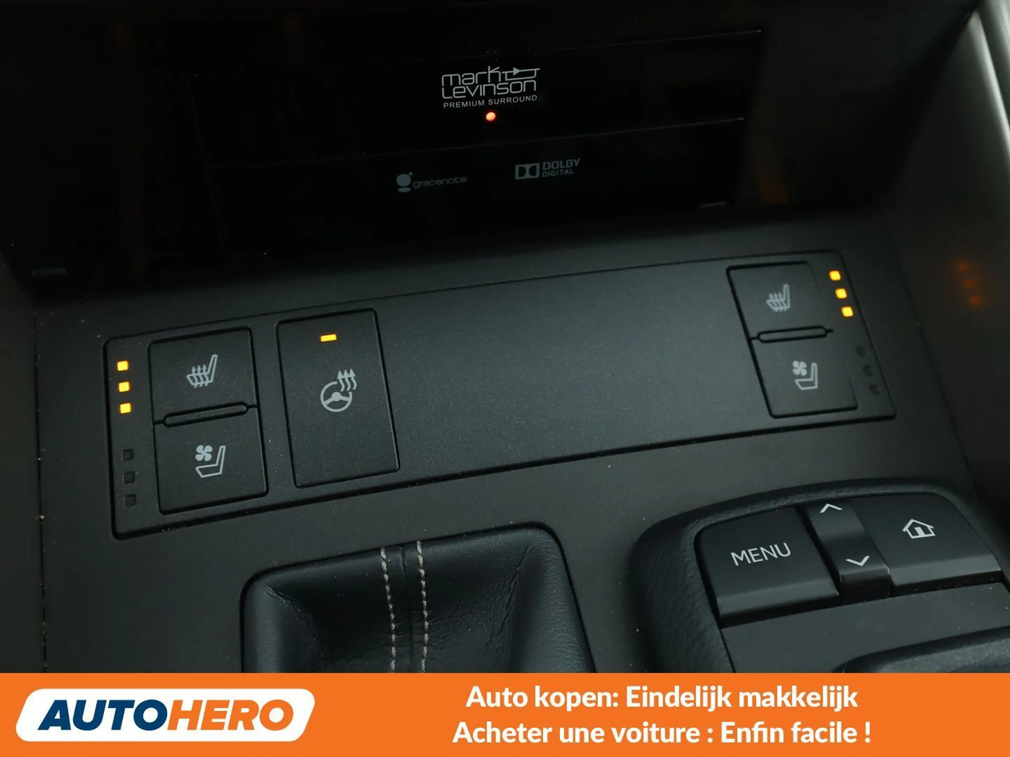 Lexus IS 300 IS 300h — photo 12