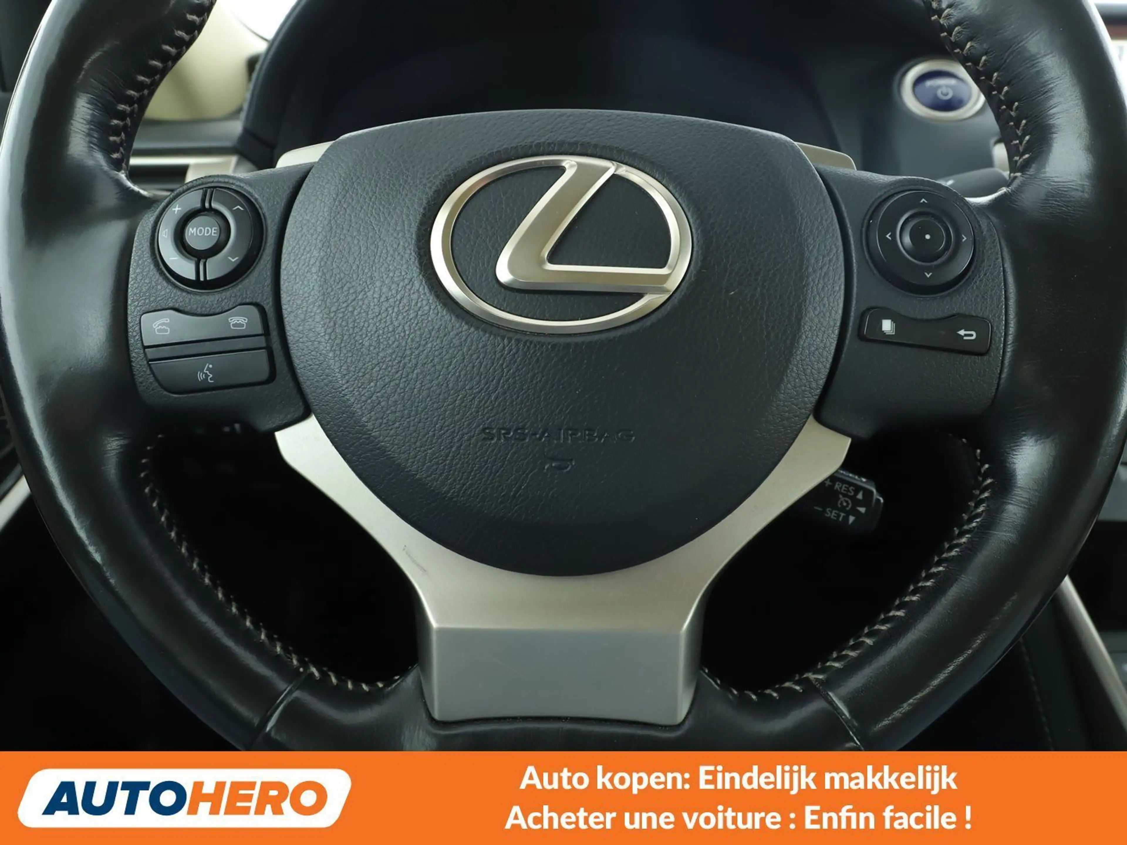 Lexus IS 300 IS 300h — photo 5
