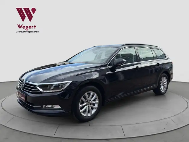Volkswagen Passat Variant 1HAND*NAVI*AHK*R-CAM*ACC*LED*