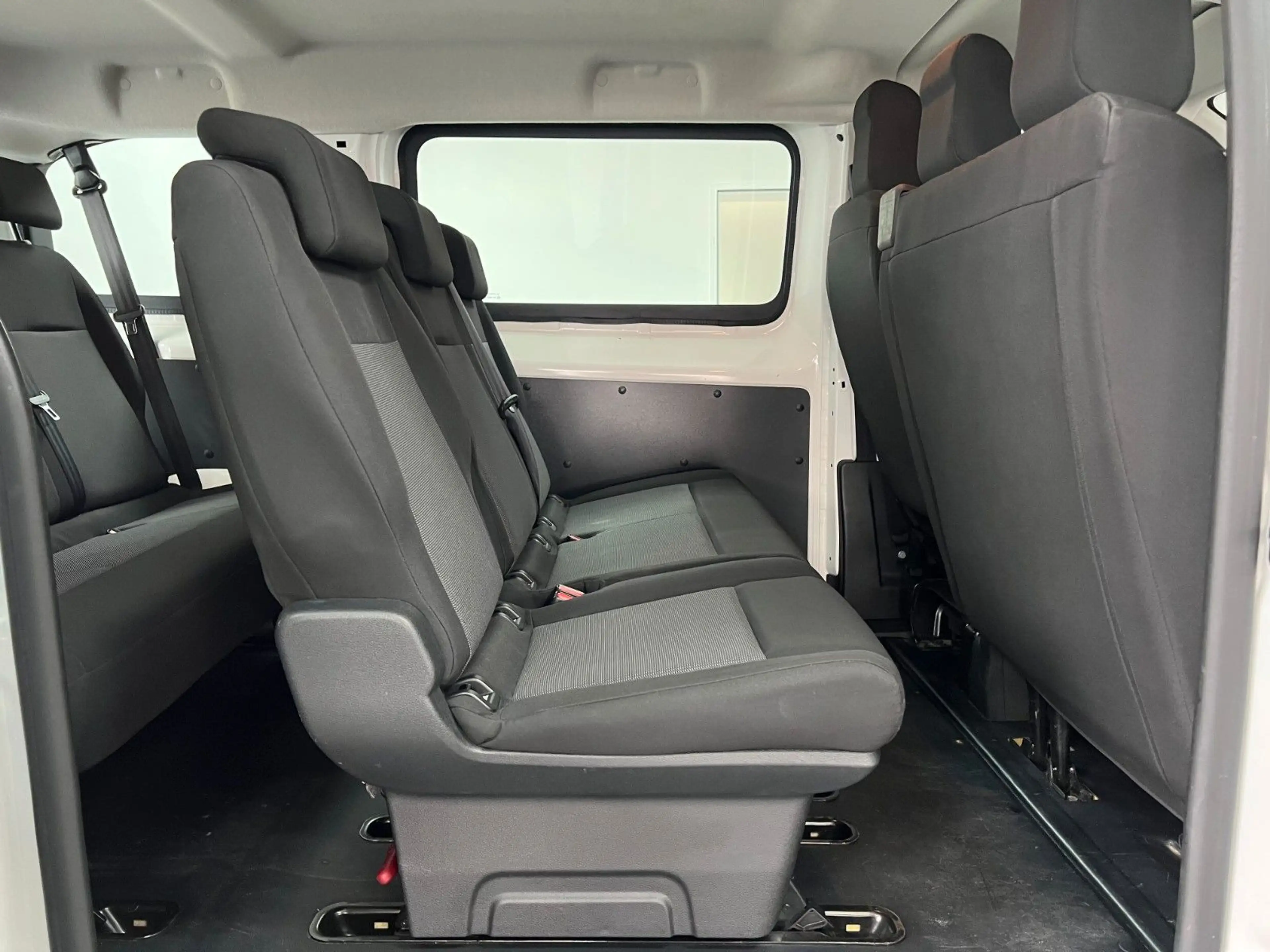 Opel Vivaro Kombi/NAVI/KAM /CARPL/DAB/TEMP/9Sitz — photo 12