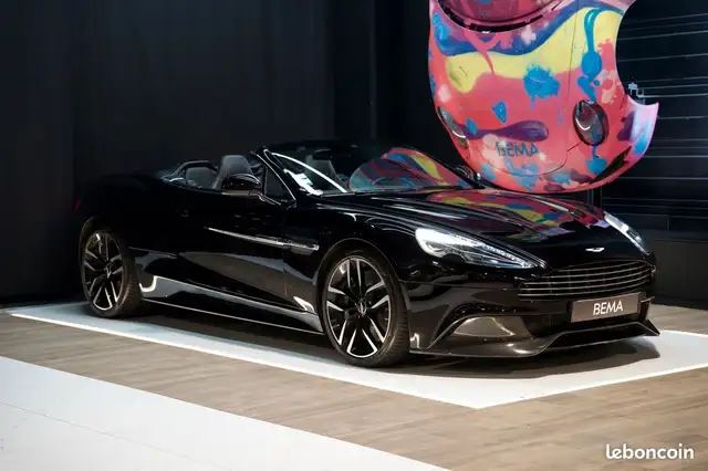 Aston Martin Vanquish II VOLANTE V12 6.0 576cv | Origine France Bang & Olufsen Freinage céramique Onyx Black À partir de 2135-mois