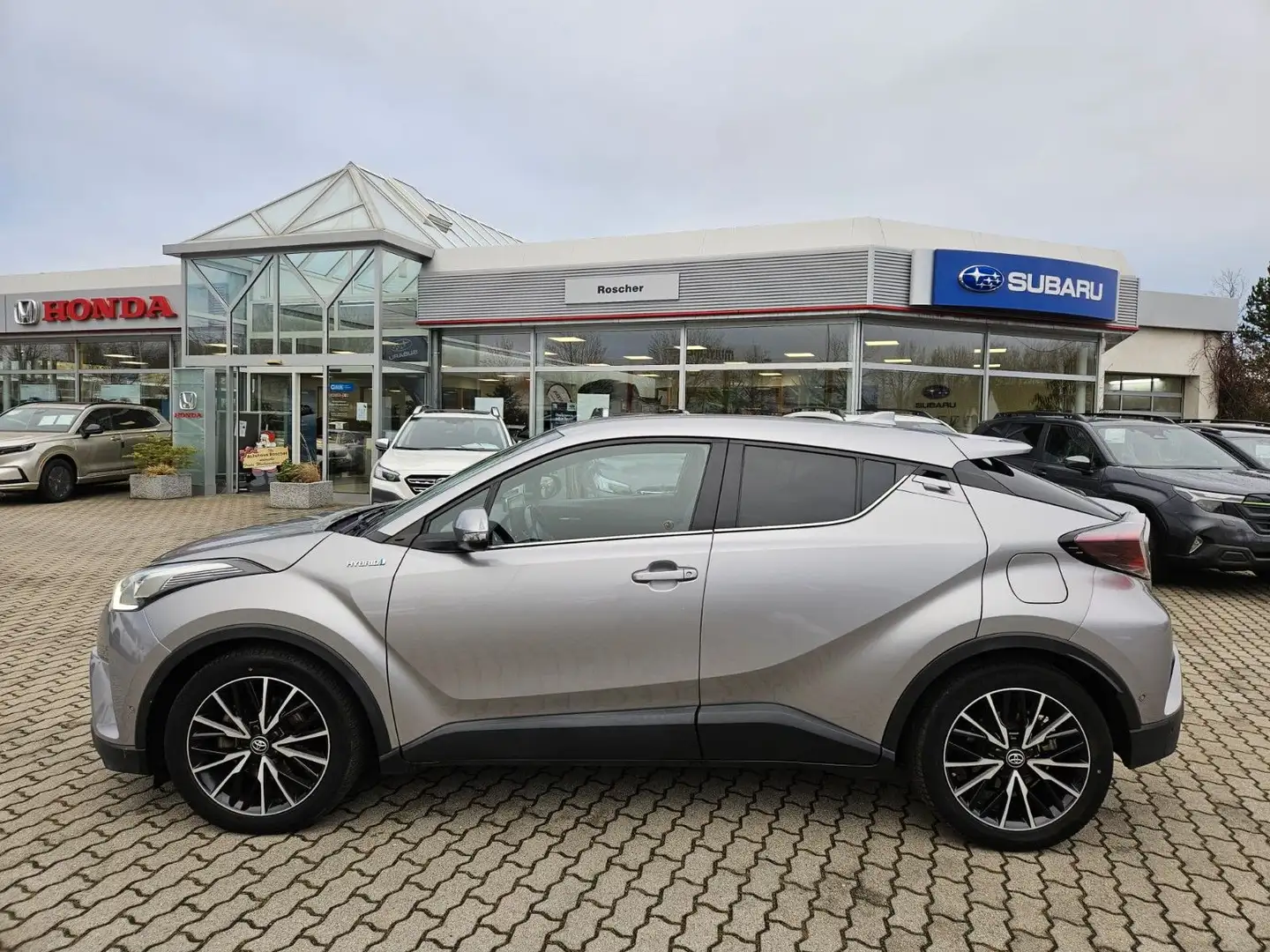 Toyota C-HR 1,8 Hybrid Lounge Grau - 1