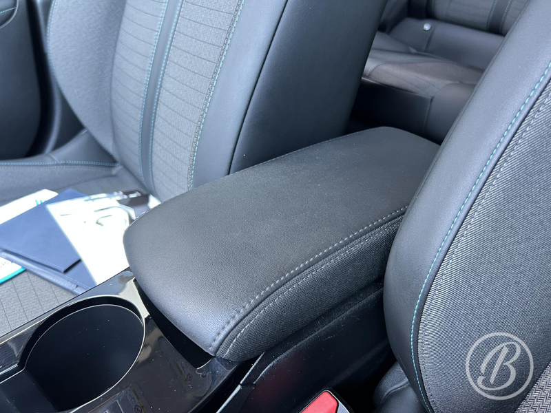 Peugeot e-2008 EV Allure 50 kWh 136 pk Automaat Range tot 300 km — photo 44