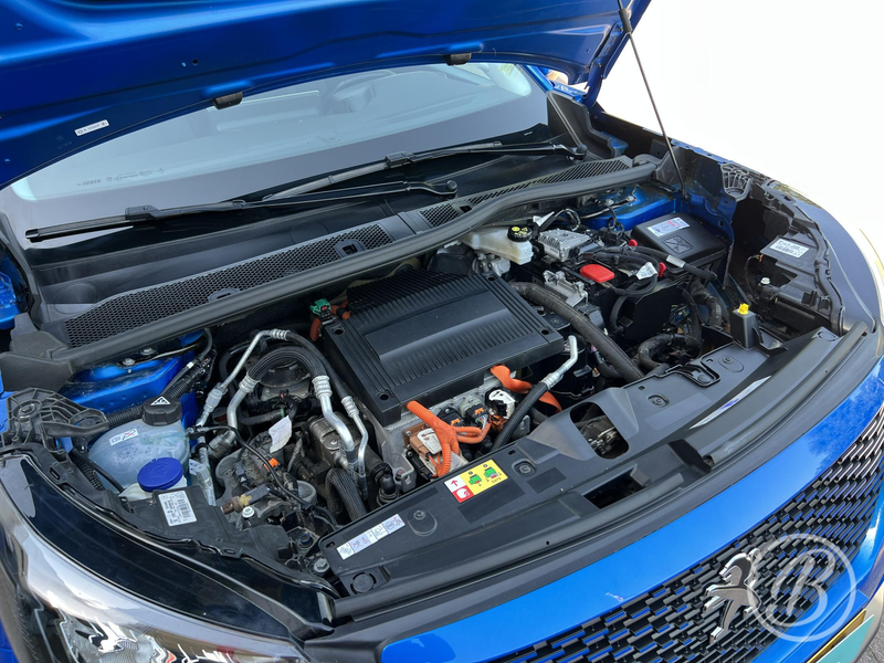 Peugeot e-2008 EV Allure 50 kWh 136 pk Automaat Range tot 300 km — photo 47