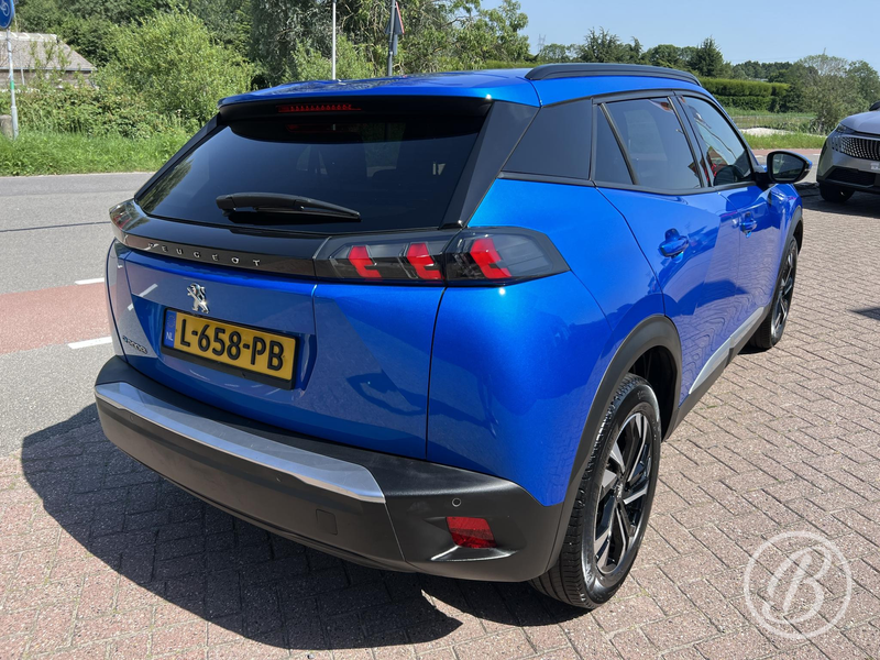 Peugeot e-2008 EV Allure 50 kWh 136 pk Automaat Range tot 300 km — photo 4