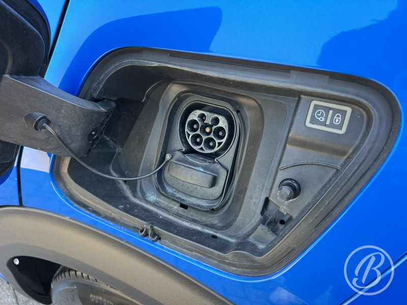 Peugeot e-2008 EV Allure 50 kWh 136 pk Automaat Range tot 300 km — photo 28