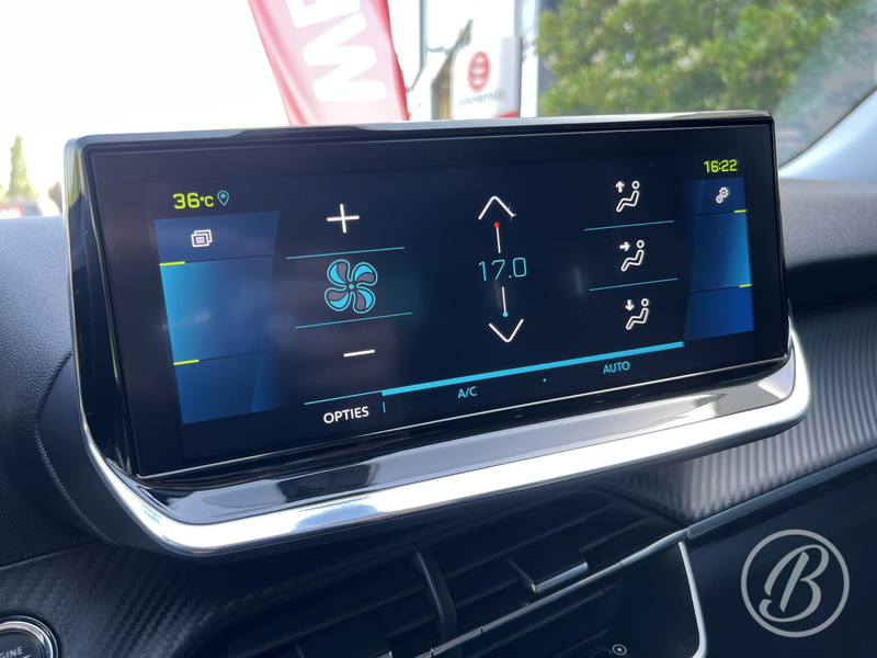 Peugeot e-2008 EV Allure 50 kWh 136 pk Automaat Range tot 300 km — photo 17