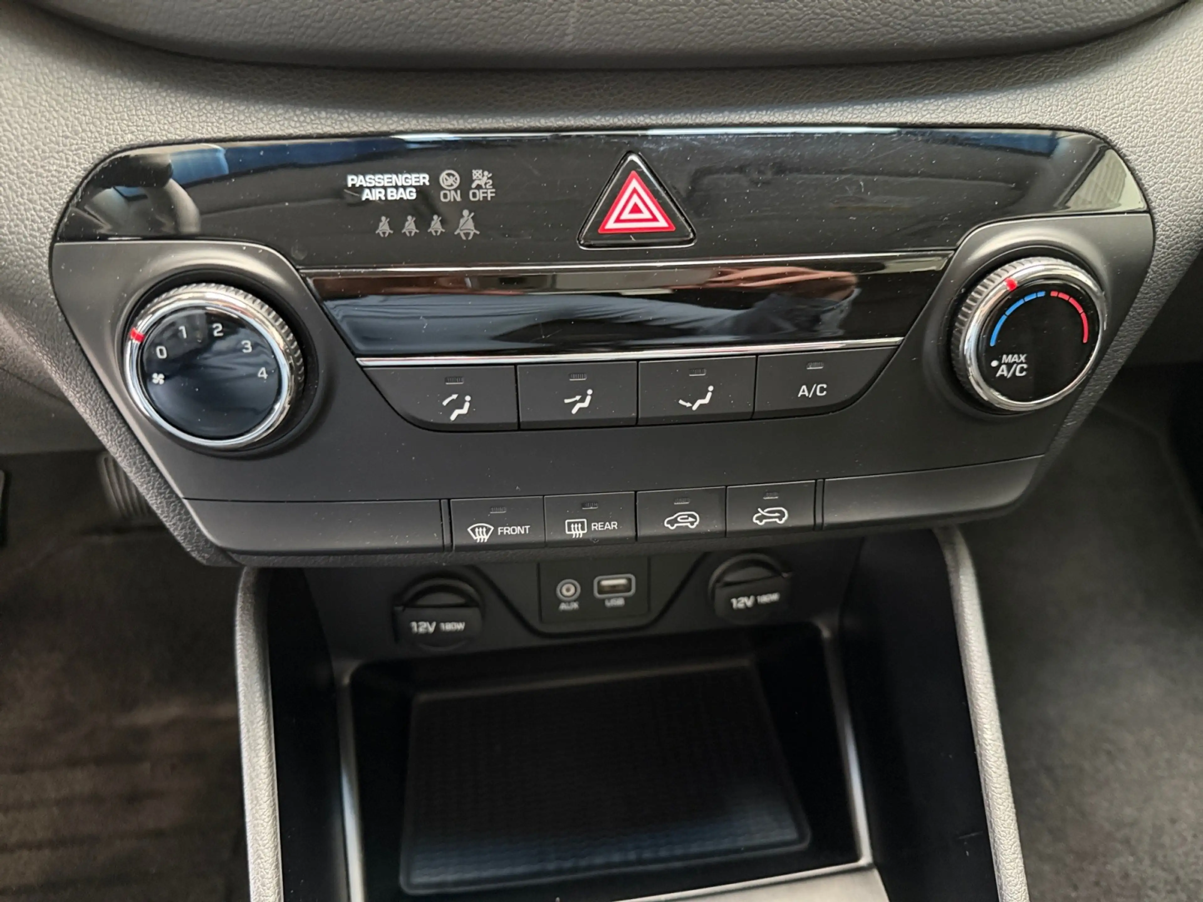 Hyundai TUCSON KLIMAANLAGE+ALLWETTER+EINPARKHILF+ALU+TÜV — photo 20