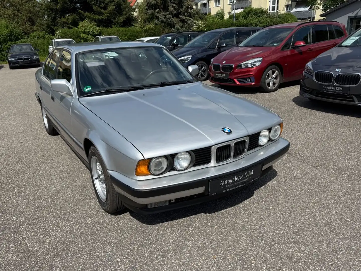 BMW 520 i E34 Lim.  2er Hand/ Servo / Klima / Plateado - 1