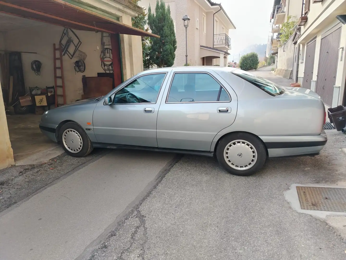 Lancia Kappa Comfort Drive LS Modrá - 2