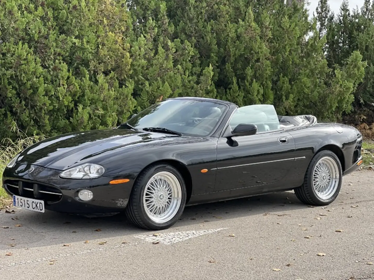 Jaguar XK XK8 Convertible 4.0 Aut. Schwarz - 1