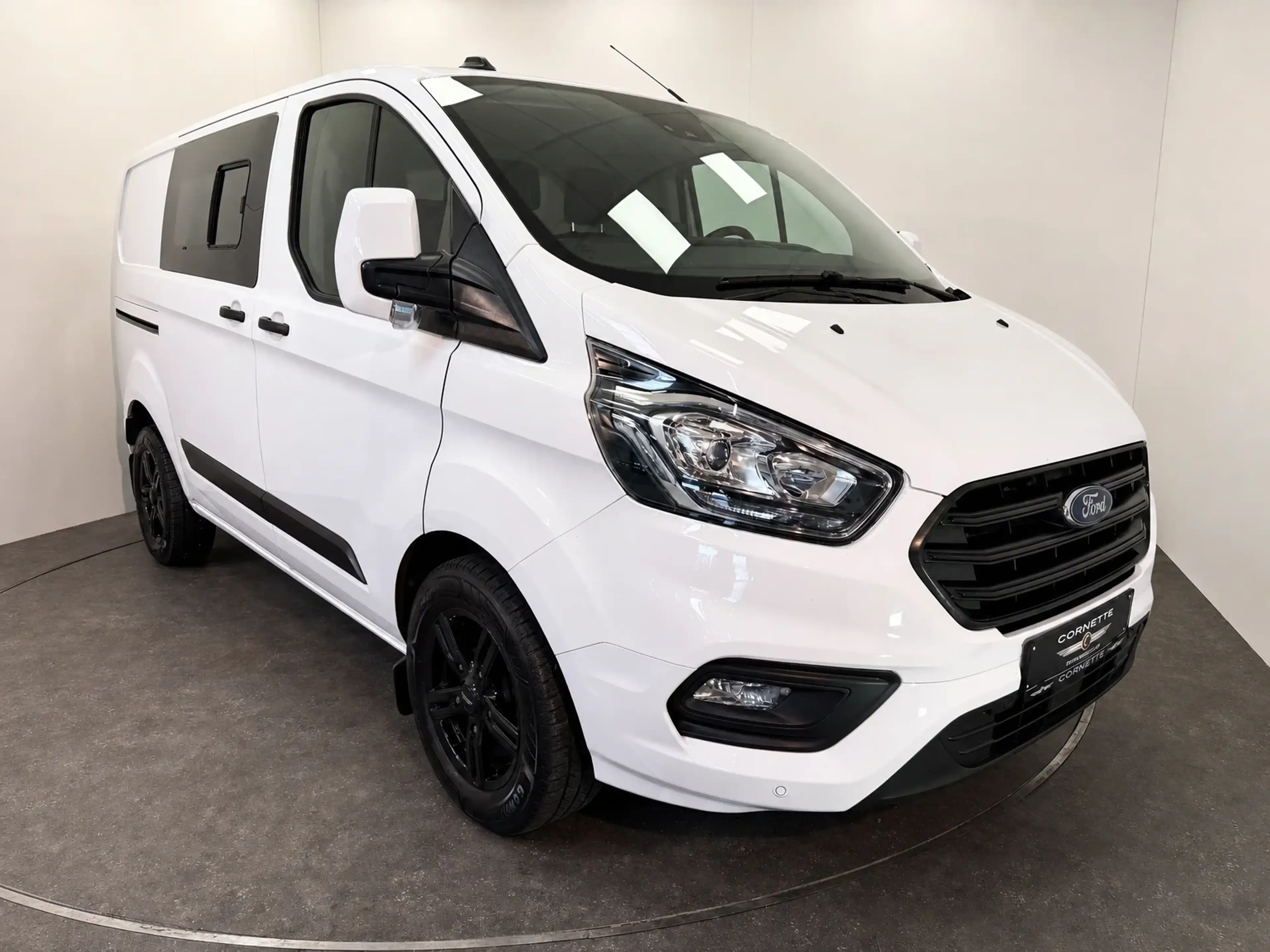Ford Transit Custom 2.0 — photo 11