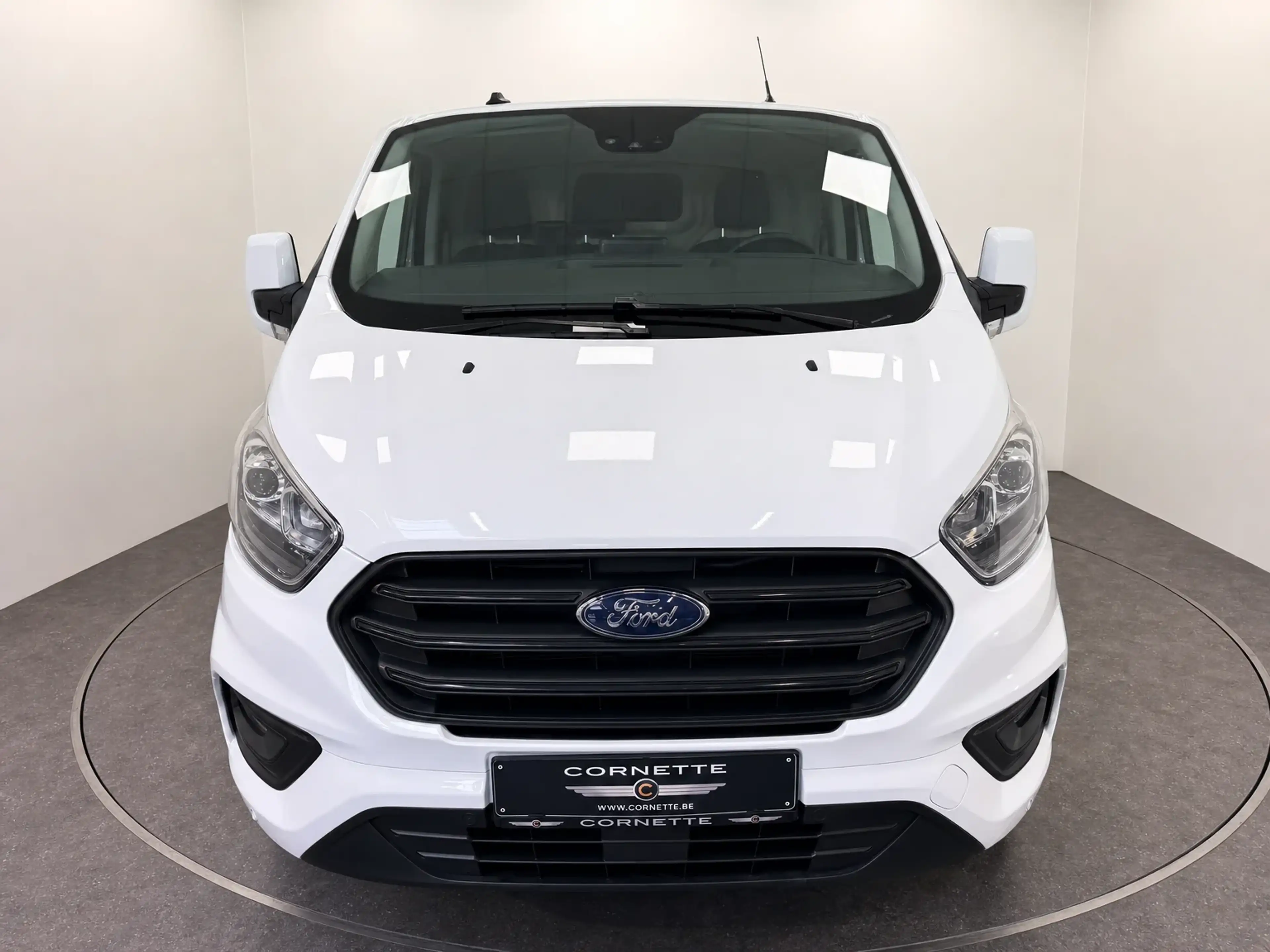 Ford Transit Custom 2.0 — photo 3