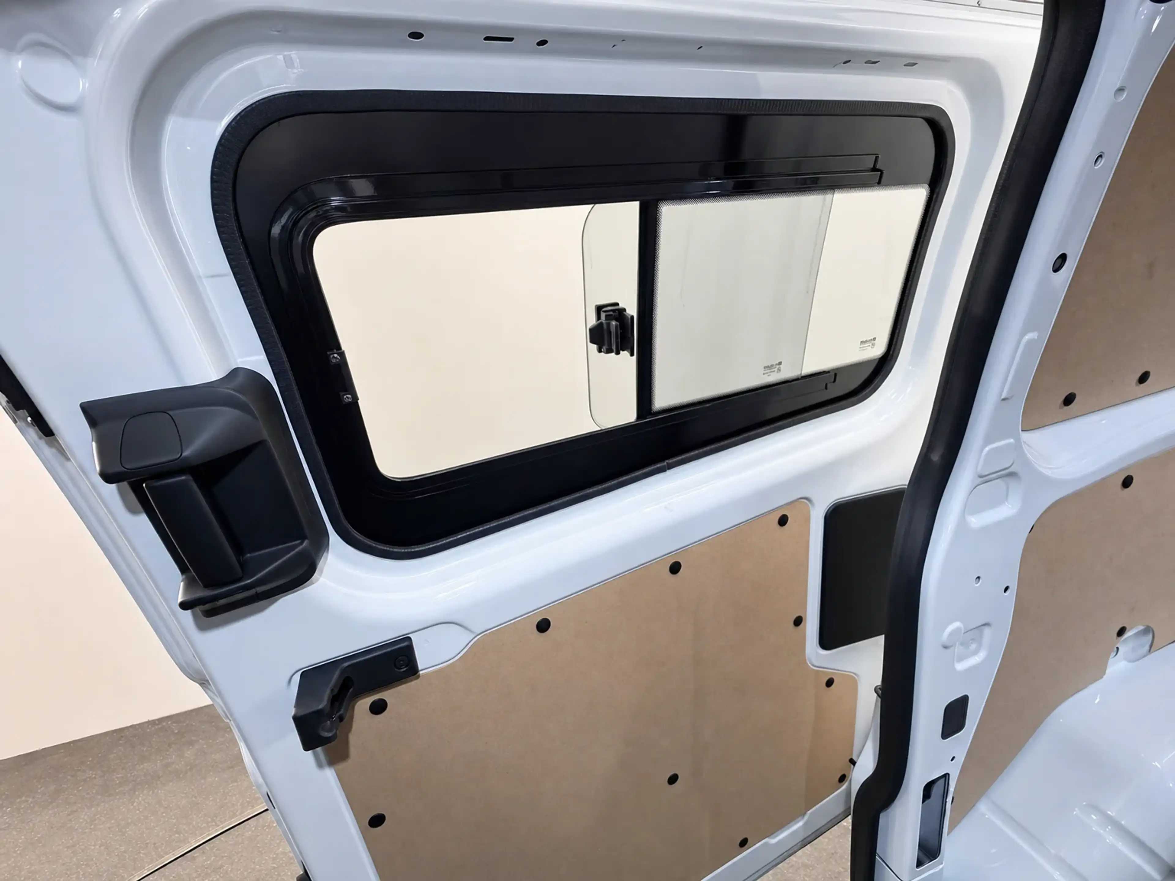 Ford Transit Custom 2.0 — photo 9