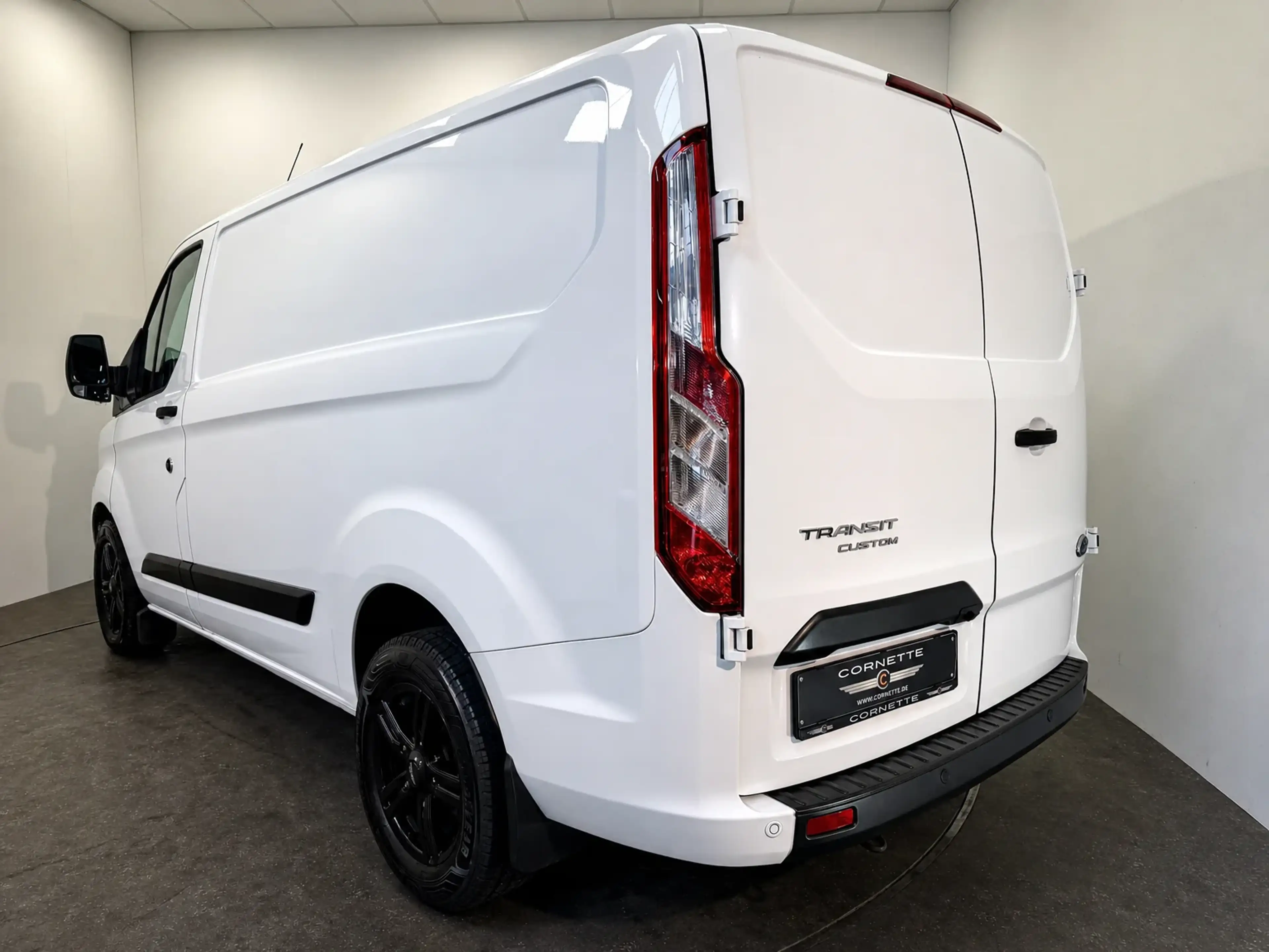 Ford Transit Custom 2.0 — photo 4