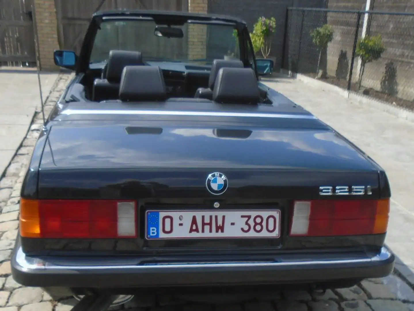 BMW 325 325i Zwart - 2