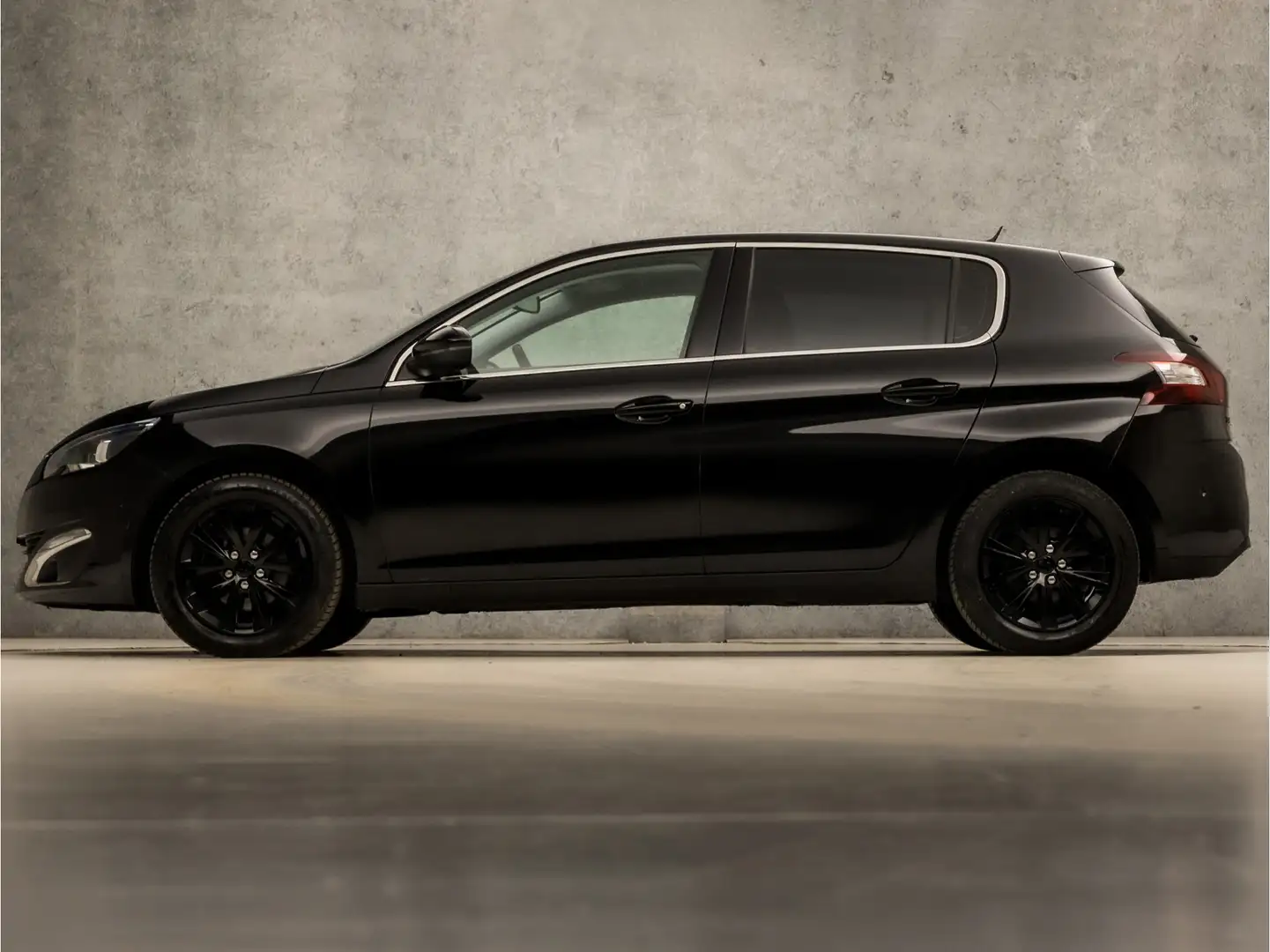 Peugeot 308 1.2 e-THP Black Sport (PANORAMADAK, NAVIGATIE, CAM Noir - 2