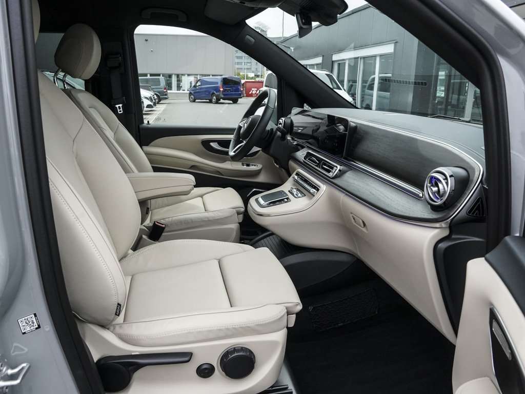 Mercedes-Benz V 250