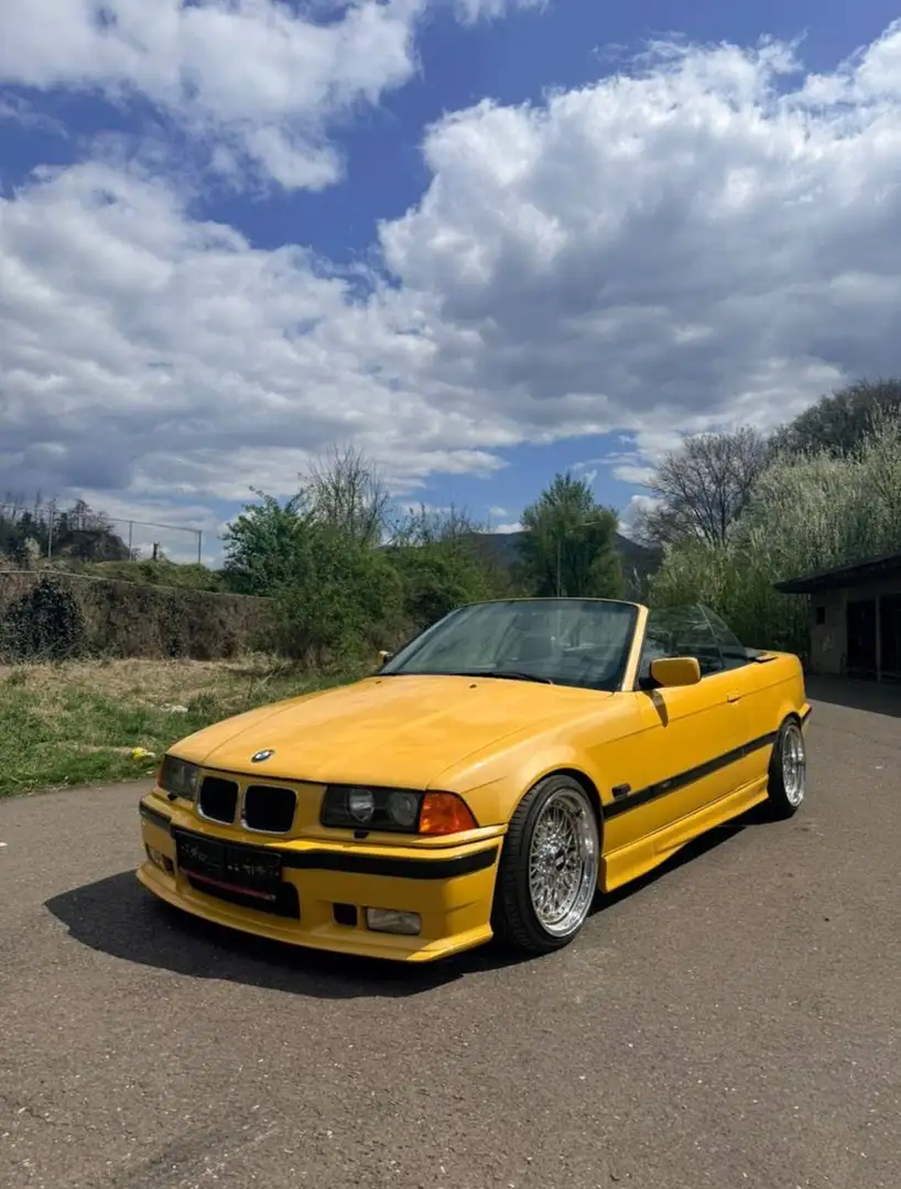 BMW 325 325i Cabrio - 1