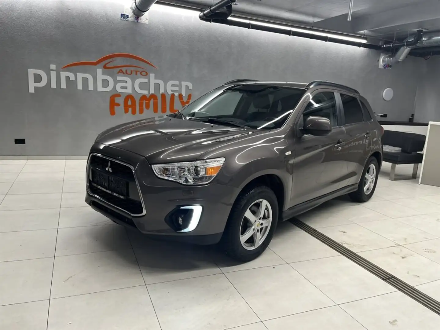 Mitsubishi ASX 1,8 DI-D LP 4WD Invite Comfort 15 Marrone - 1