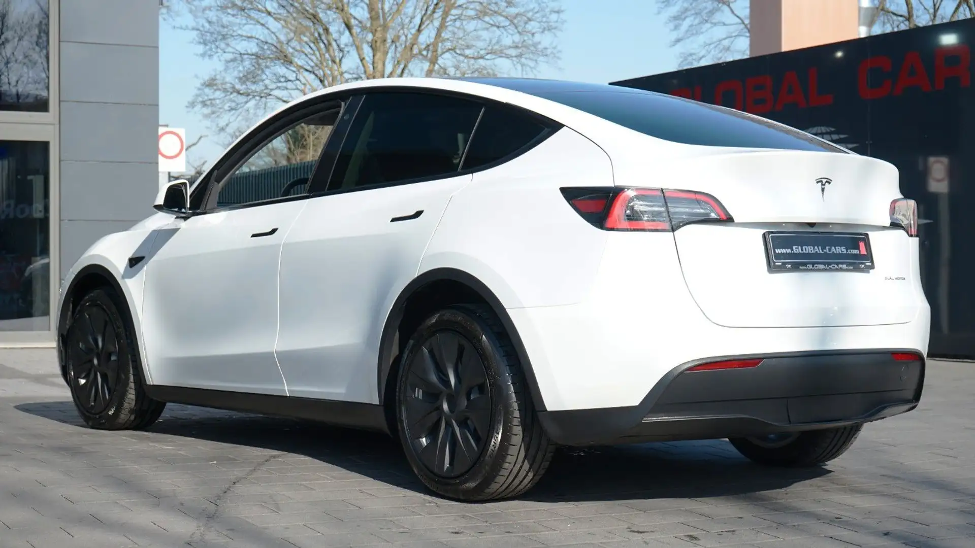 Tesla Model Y Y LONG RANGE DUAL DRIVE AWD*AHK*SoH 92,3%*PANO* Weiß - 2
