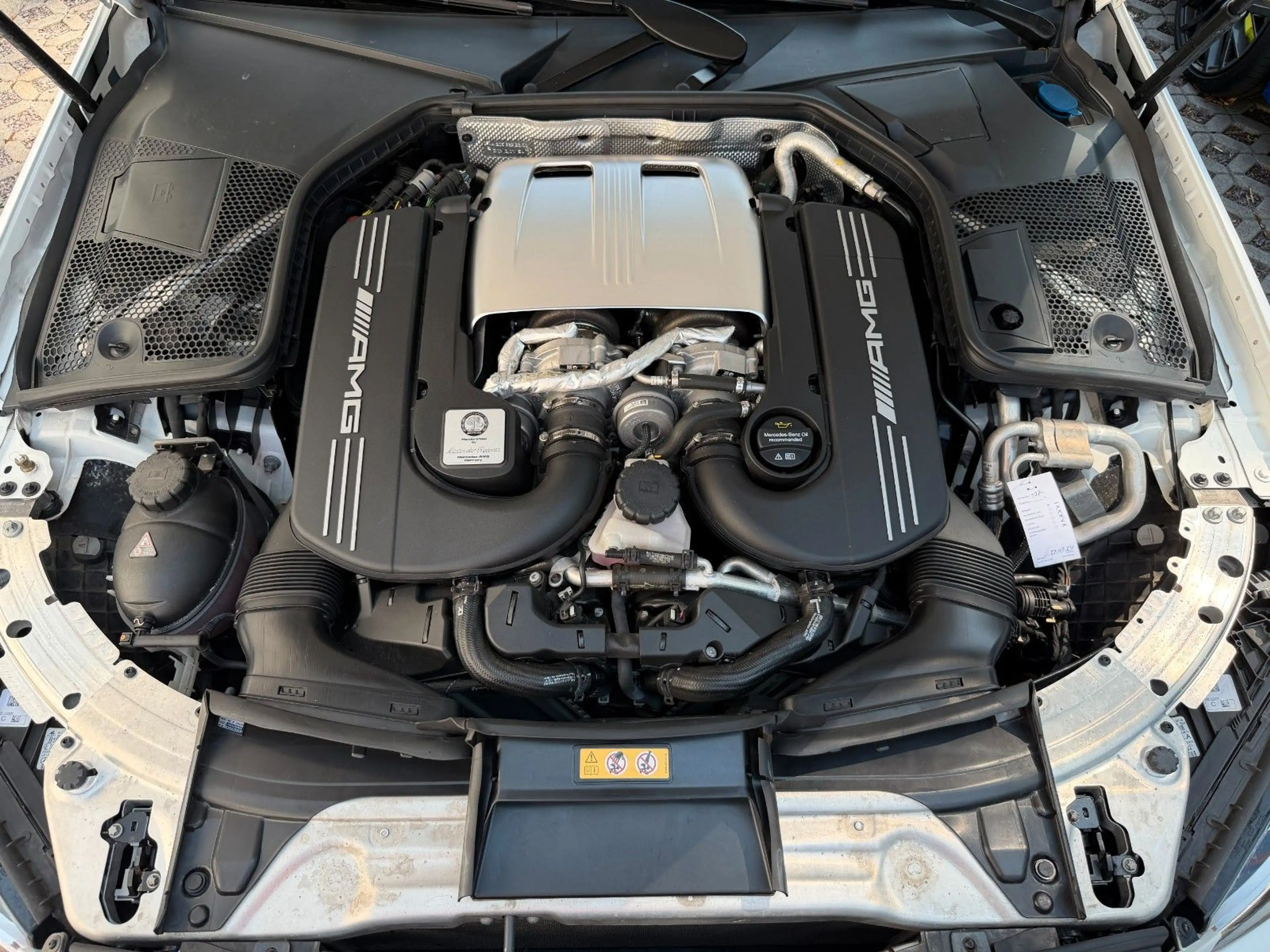 Mercedes-Benz C 63 AMG V8 PANORAMA/BURMESTER — photo 10