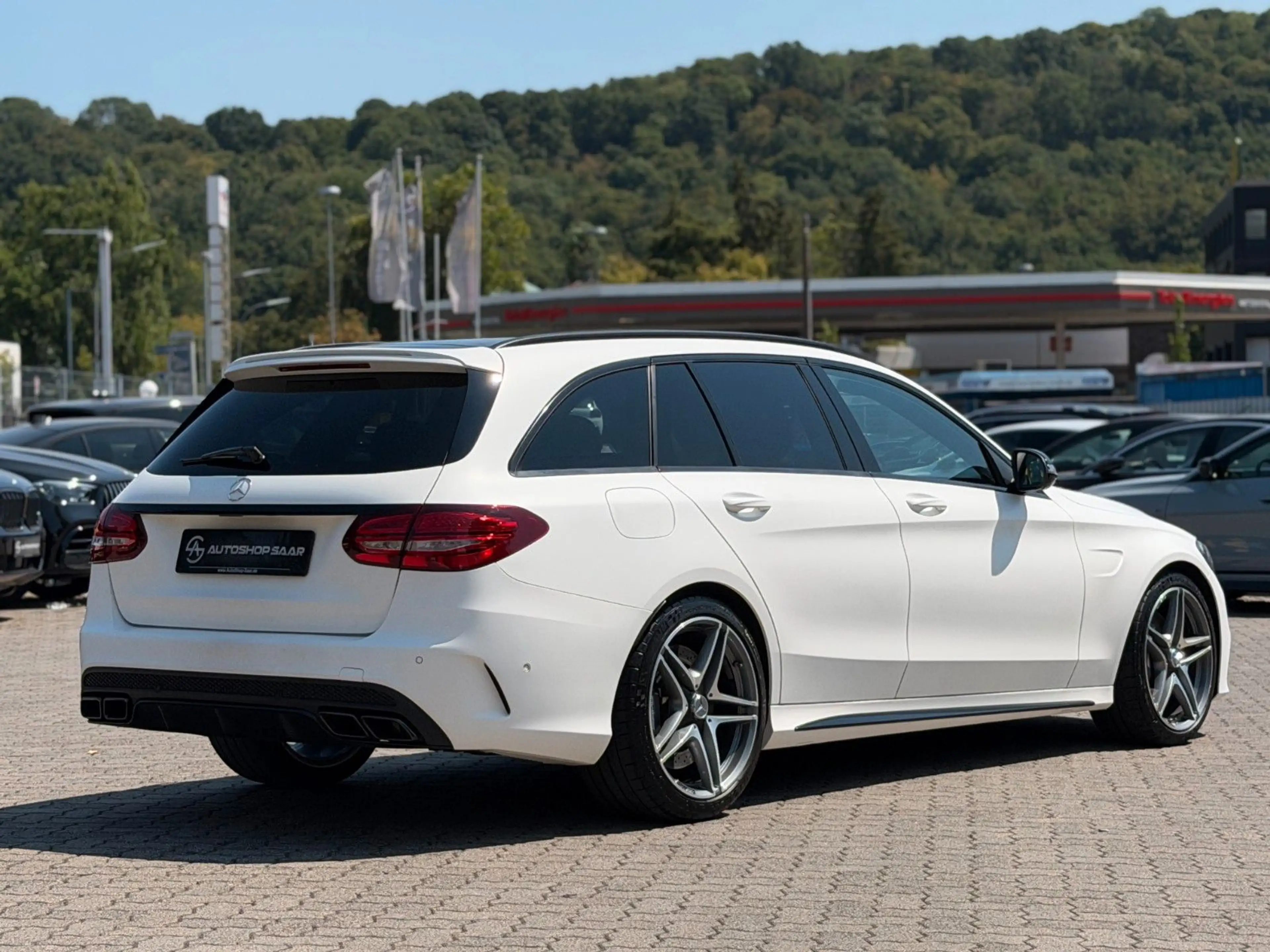 Mercedes-Benz C 63 AMG V8 PANORAMA/BURMESTER — photo 11